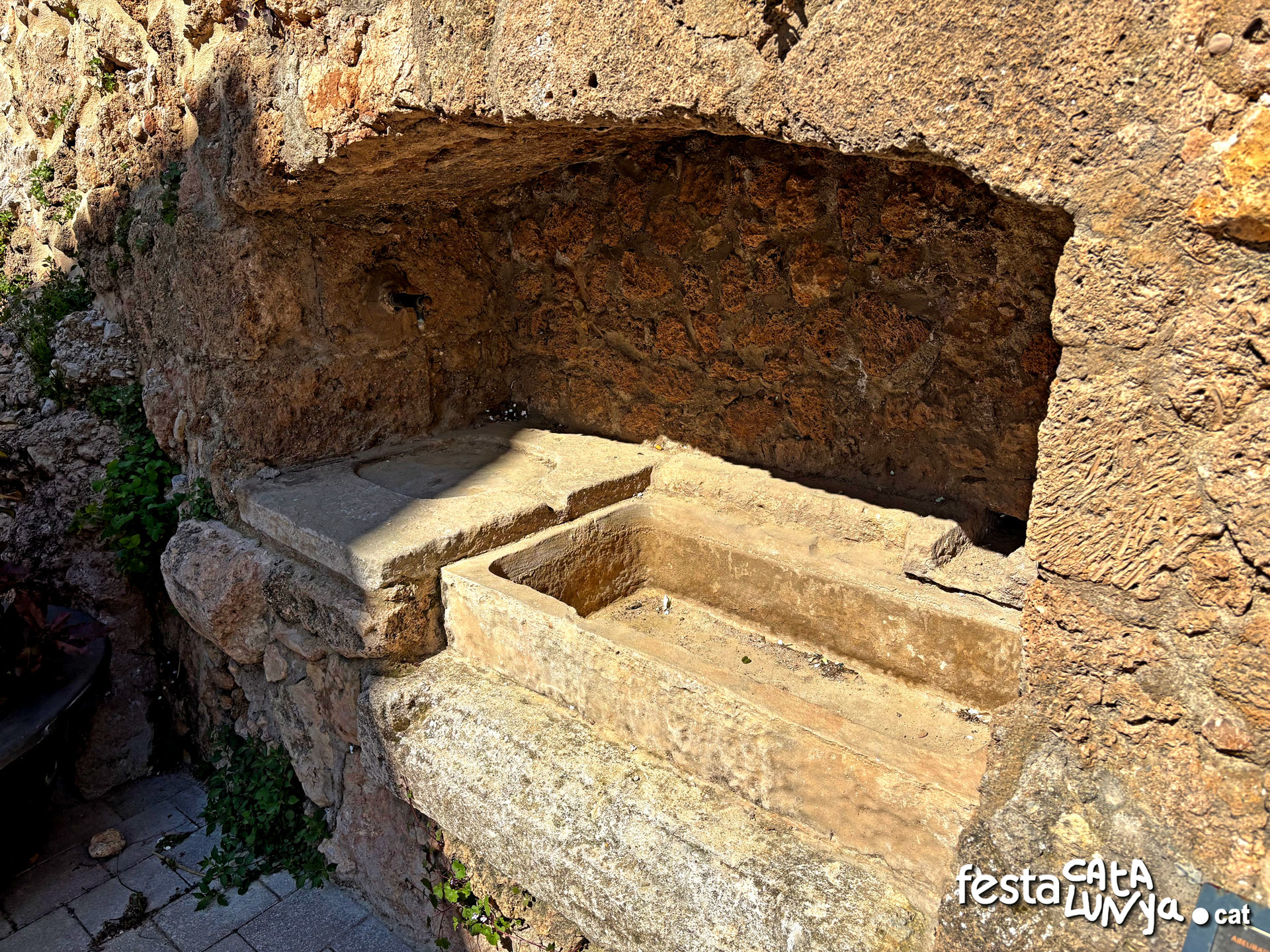Sant Quintí de Mediona - Abeurador Carrer Joan Sardà