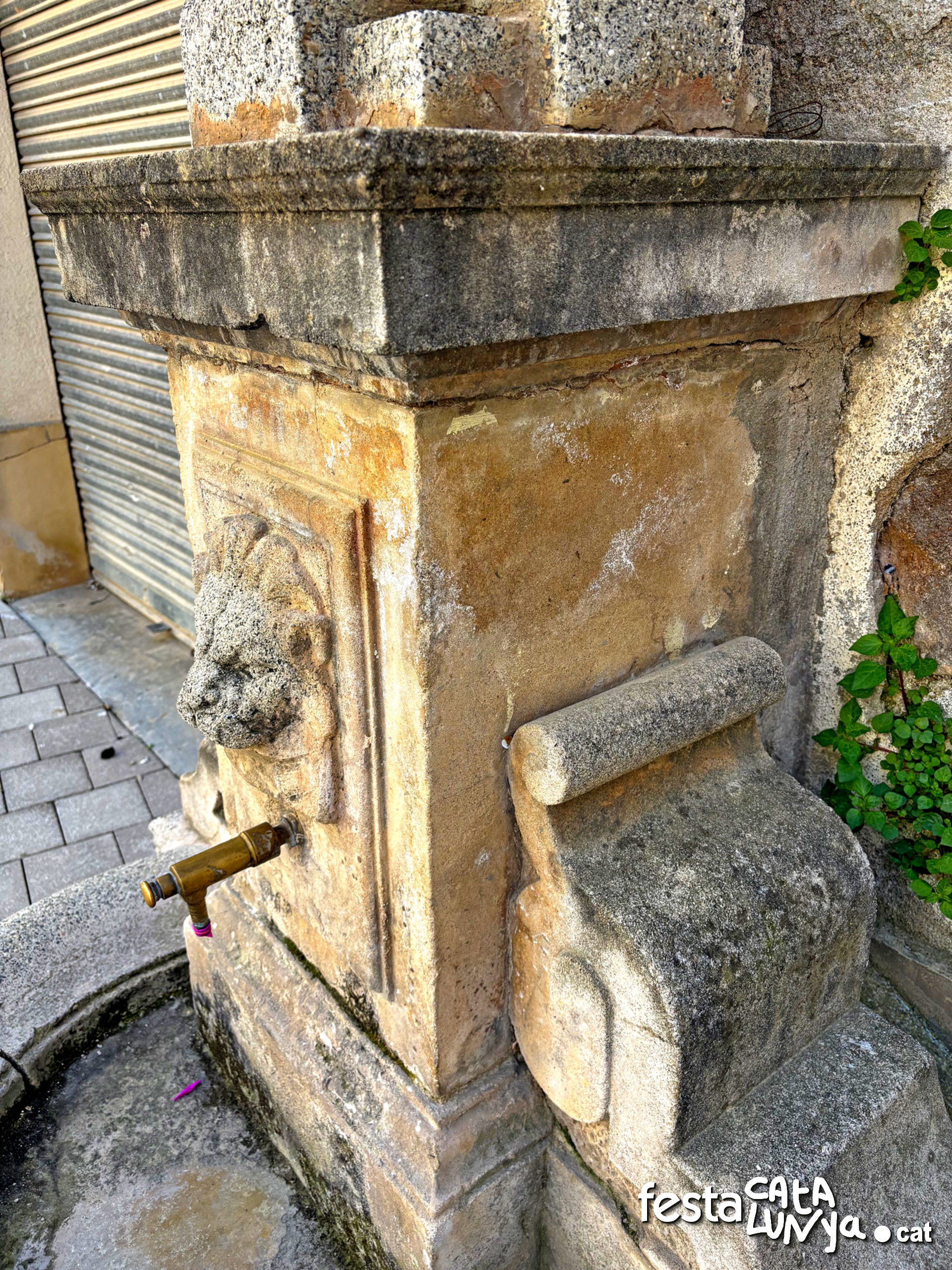 Sant Quintí de Mediona - Font del Carrer Sardà