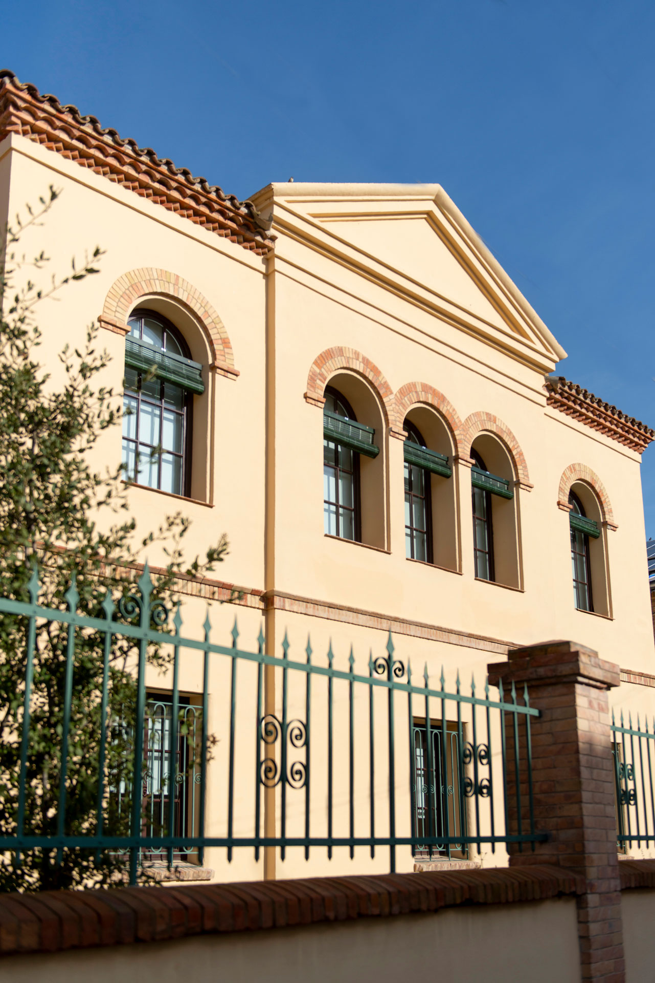 Térmens - Lo Convent, centre serveis per la Gent Gran a l'antiga rectoria del convent i Col·legi del Sagrat Cor (Foto: Ajuntament