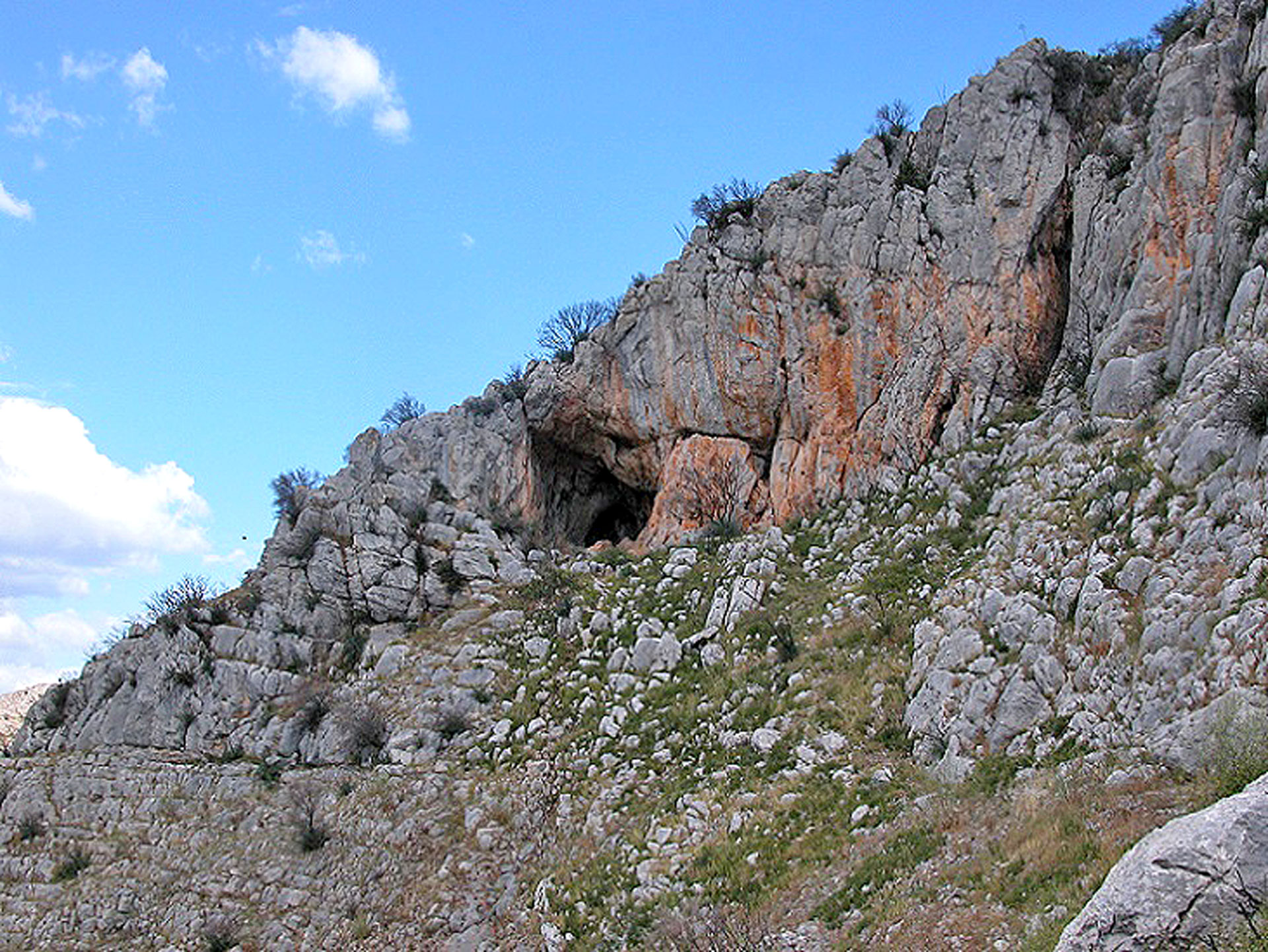 Avenc del Cau del Duc d'Ullà