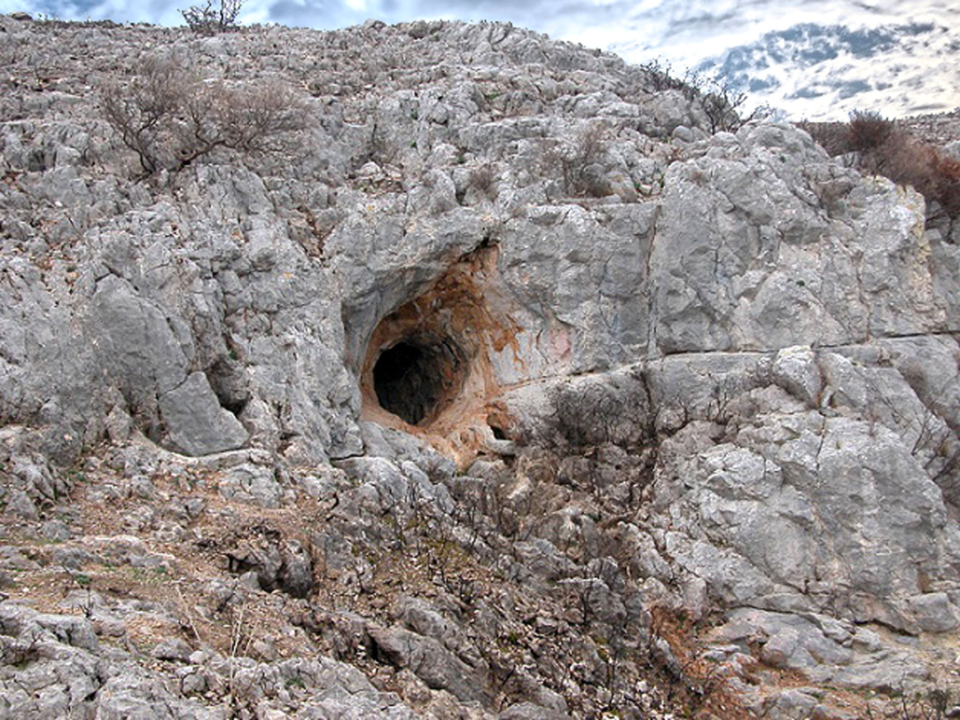 Ullà - Avenc Cau del Duc (Foto: Espeleoworld)