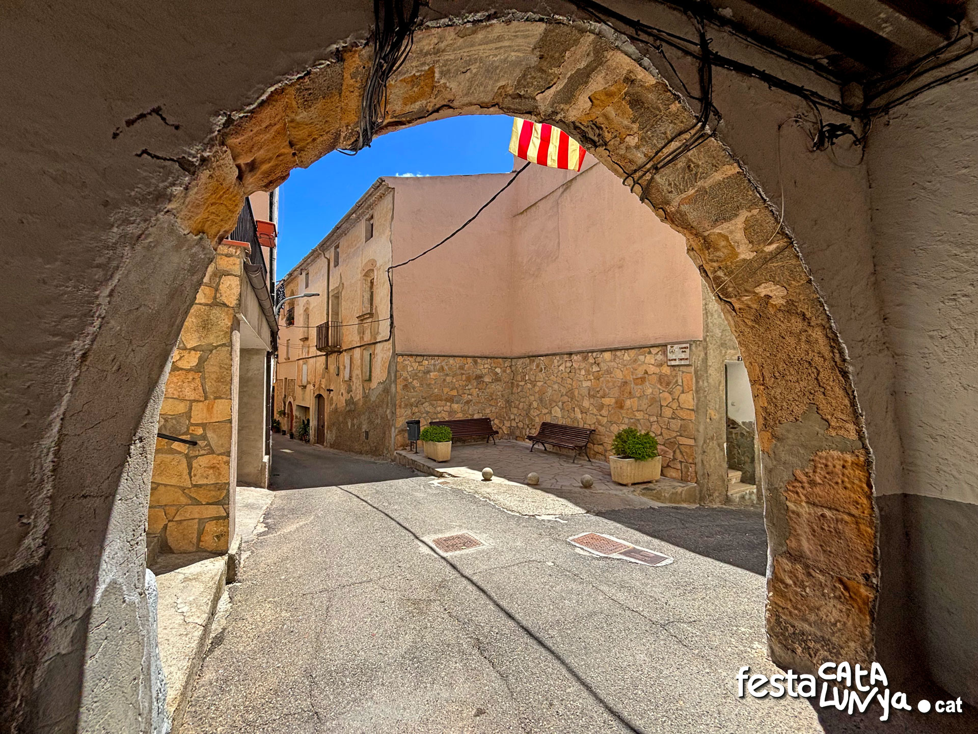 Els Porxos i portals de Juncosa