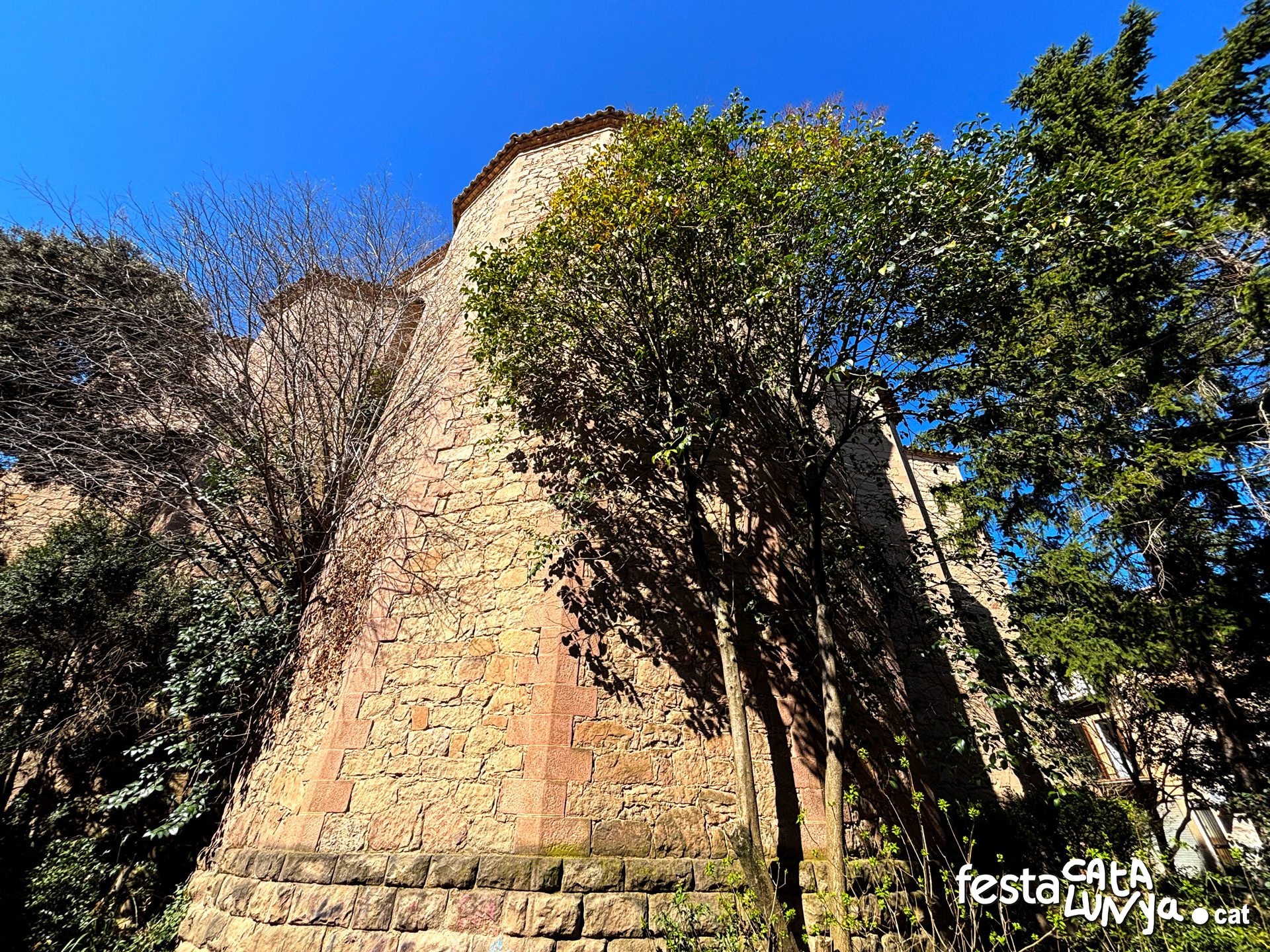 Navàs - Església de la Sagrada Família