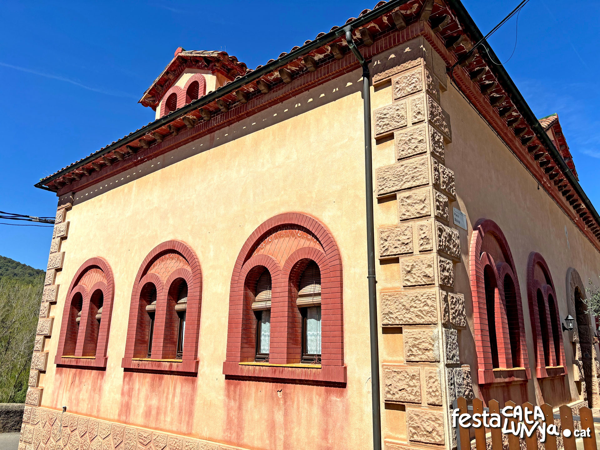 Navàs- Colònia i Fàbrica a Palà de Torroella - Casa dels motors