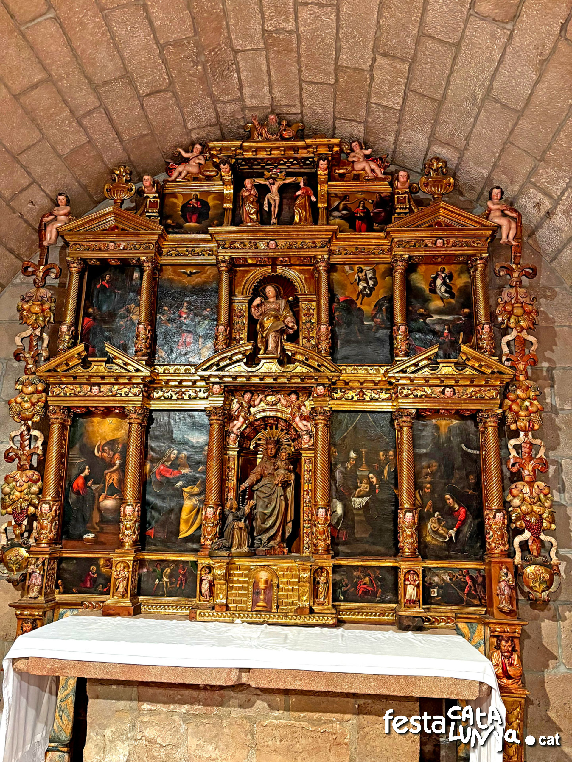 Navàs- Retaule del Roser de Santa Fe de Valldeperes