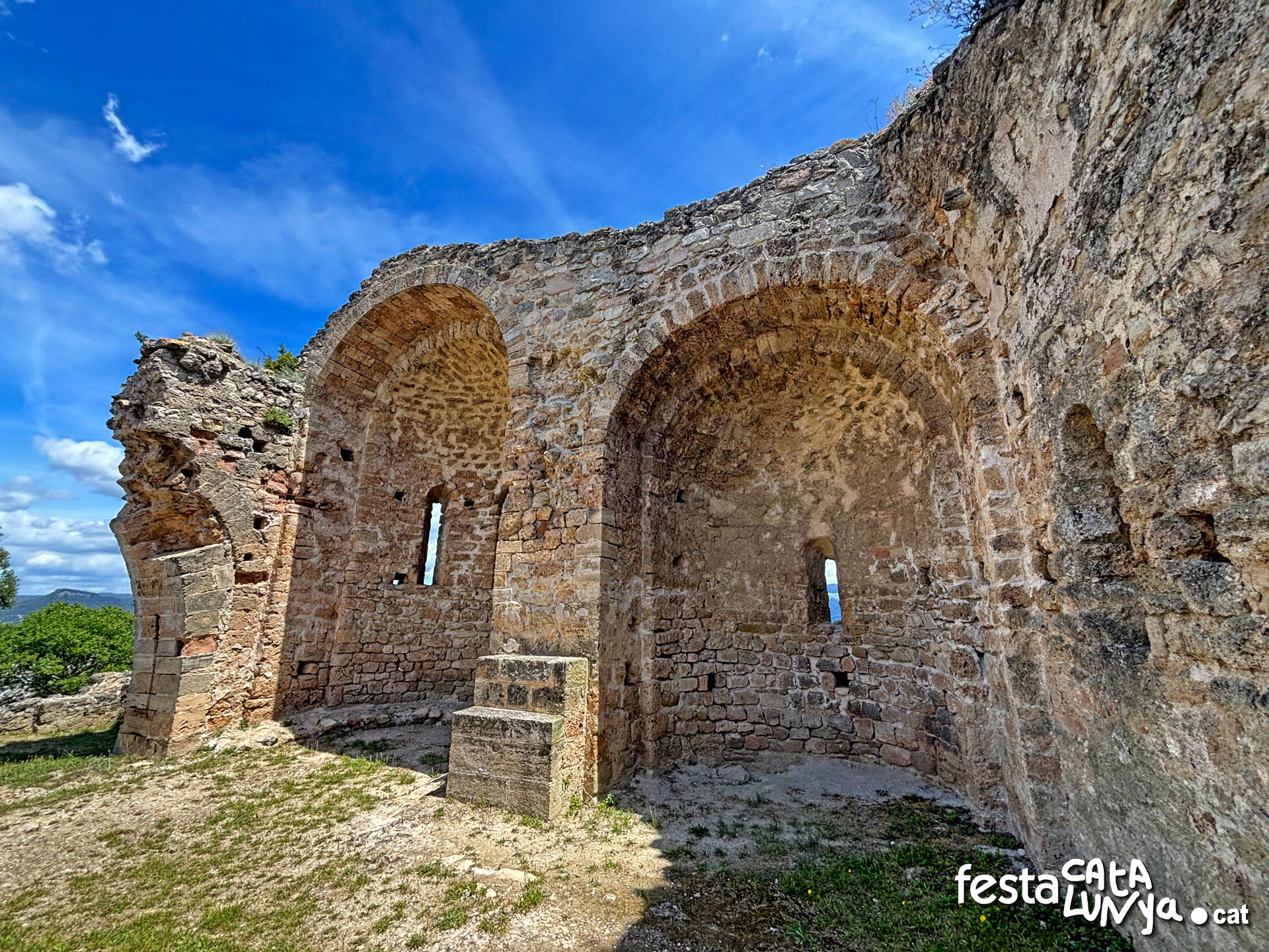 La Pobla de Claramunt - Església de Santa Maria del Castell de Claramunt