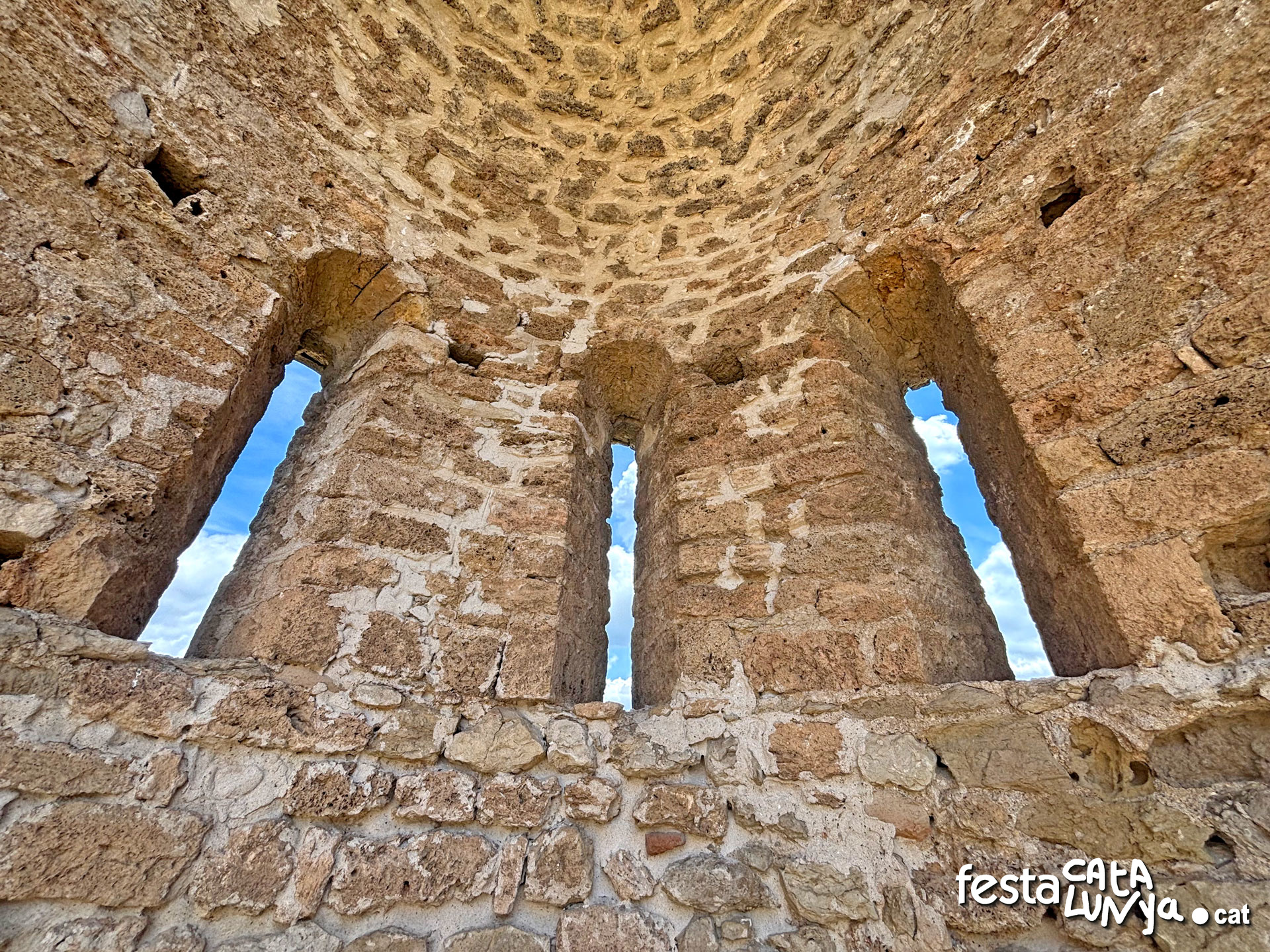 La Pobla de Claramunt - Església de Santa Maria del Castell de Claramunt