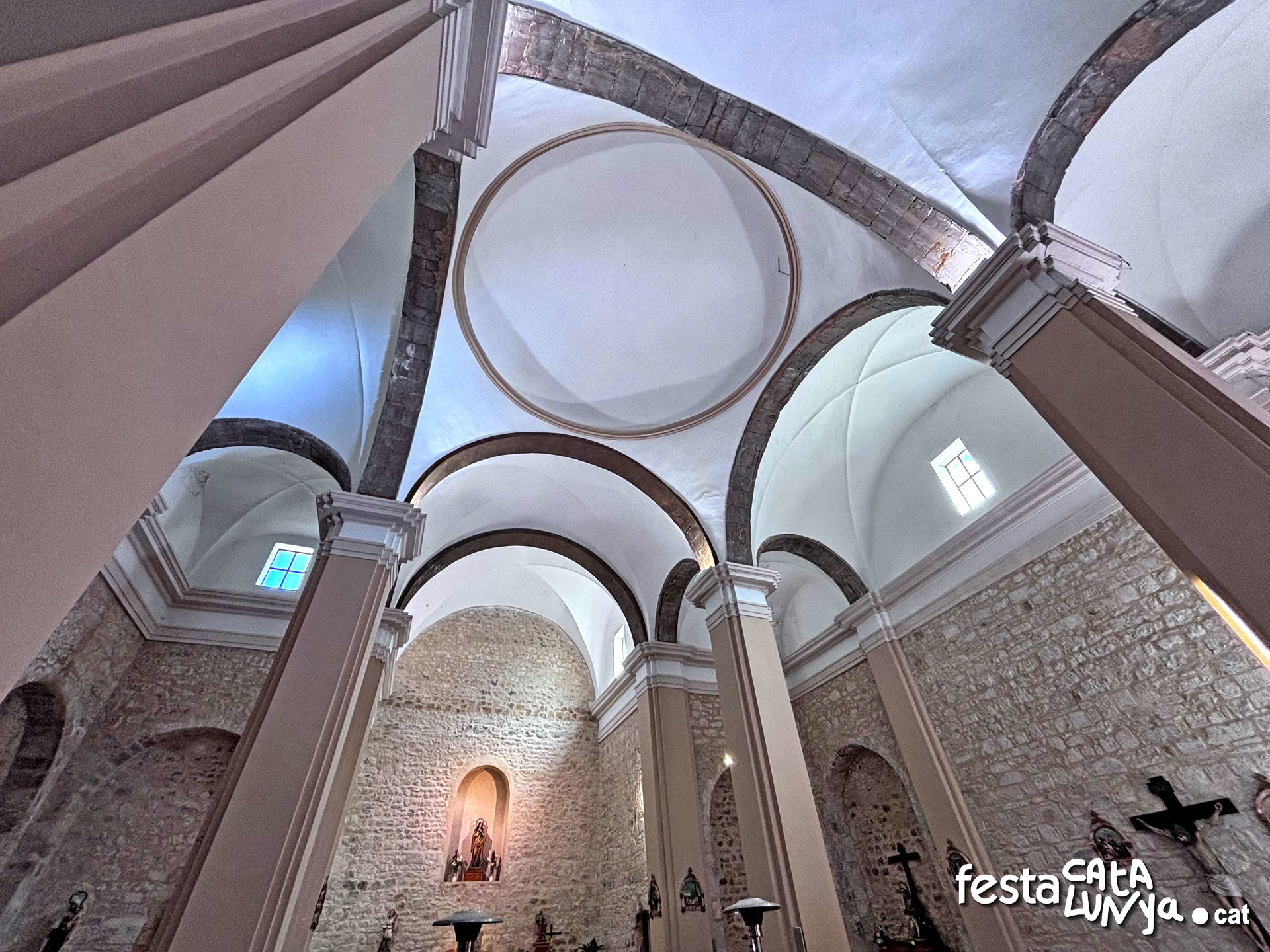 Arnes - Església parroquial de Santa Magdalena