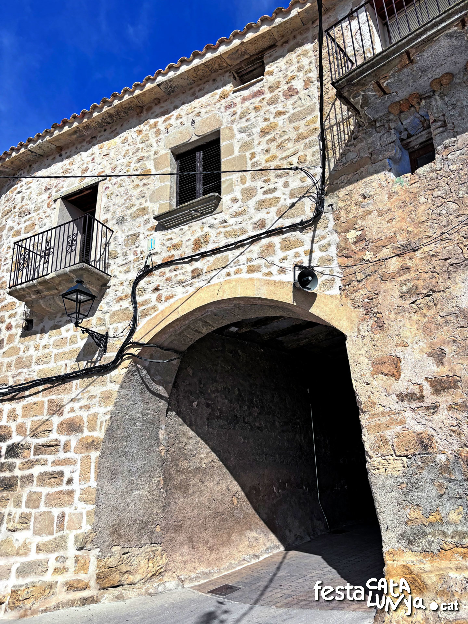 Arnes - Portal del Miquelet