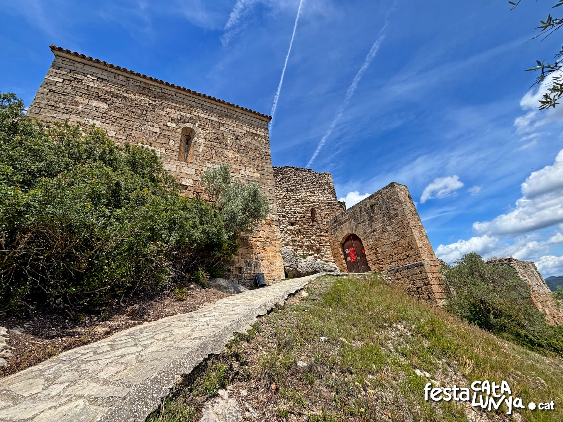 Castell de Claramunt a la Pobla de Claramunt ***
