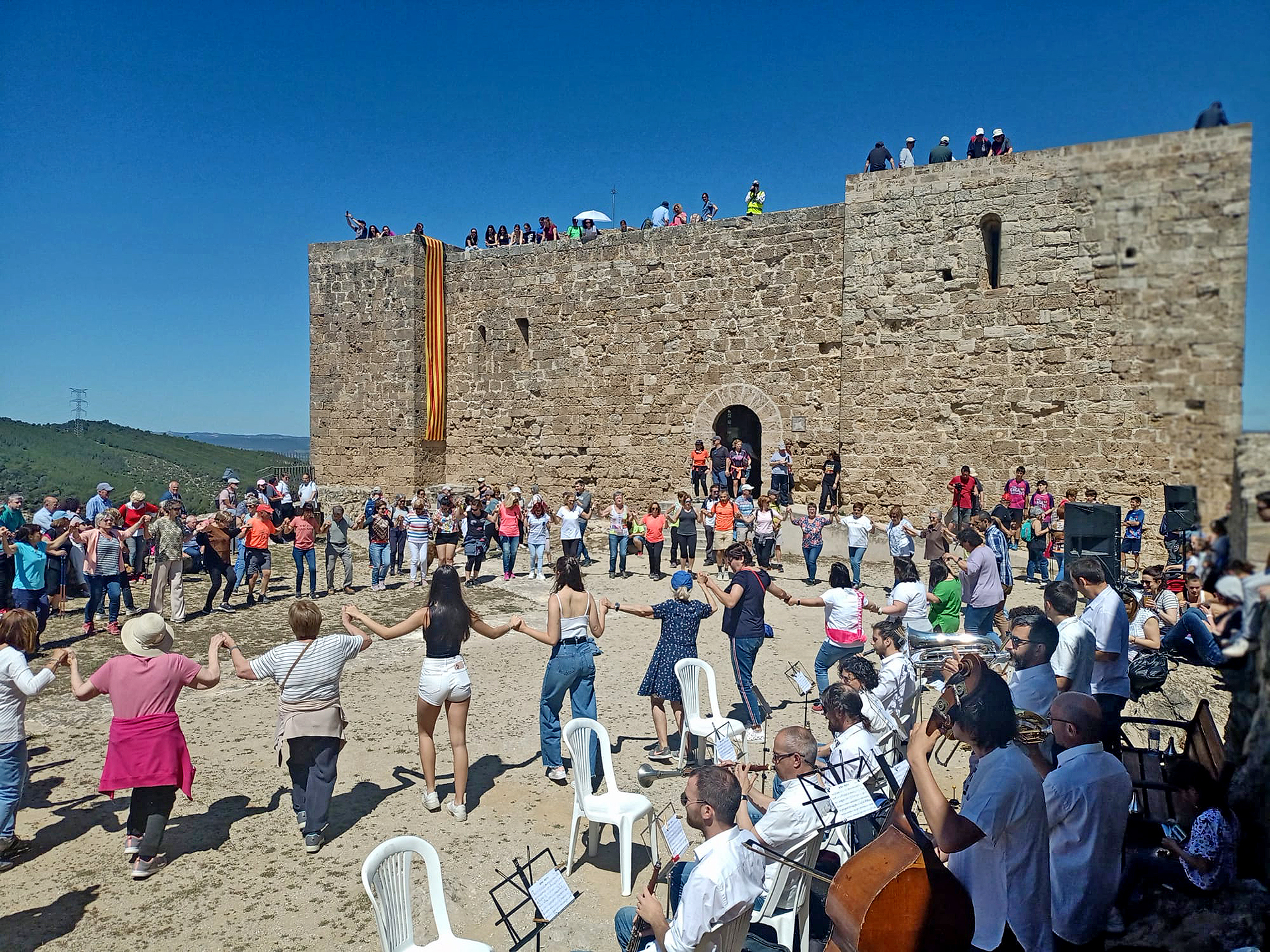 Aplec de la Santa Creu o del castell de Claramunt a la Pobla de Claramunt