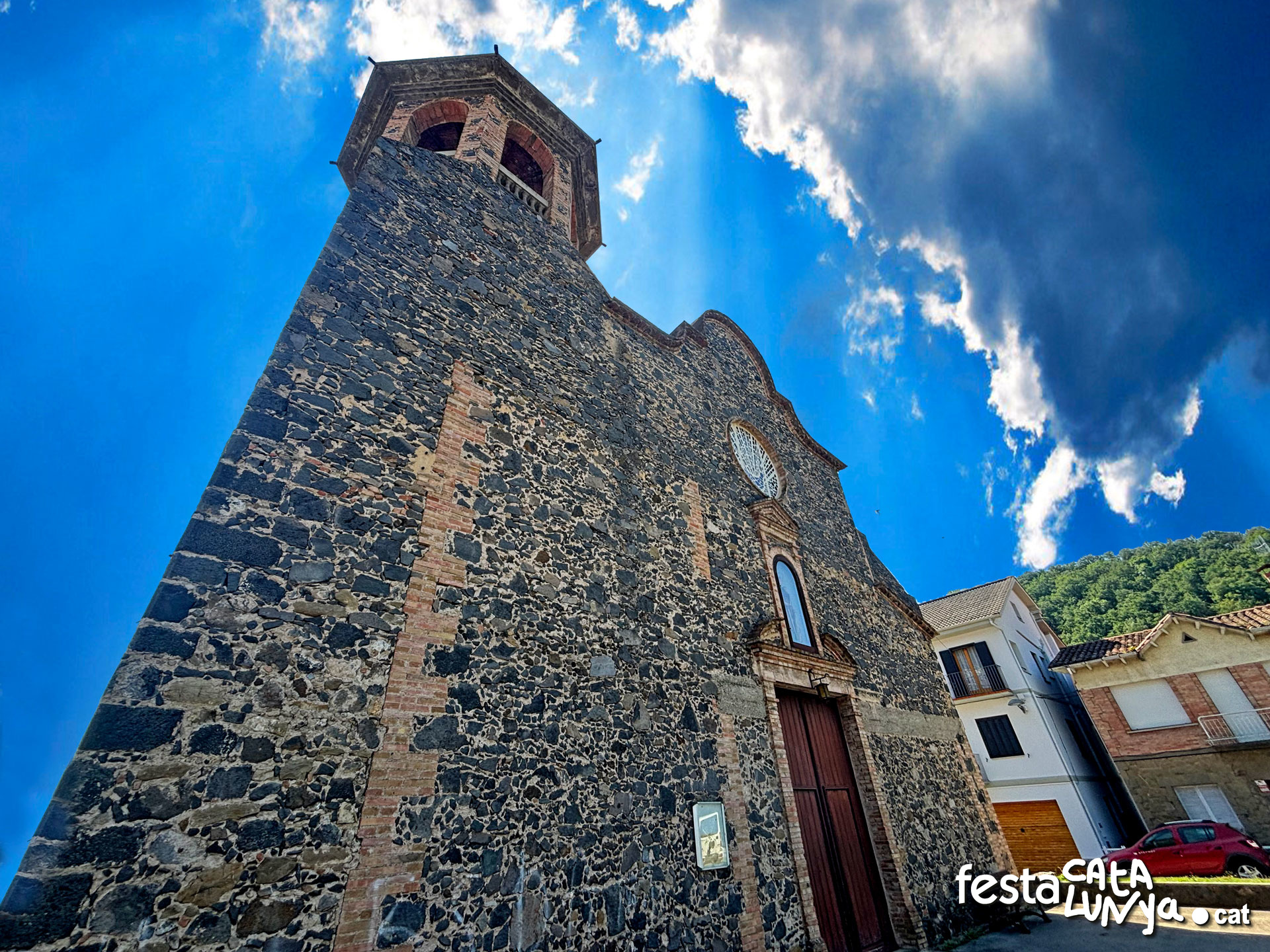 Església nova de Sant Salvador de Castellfollit de la Roca