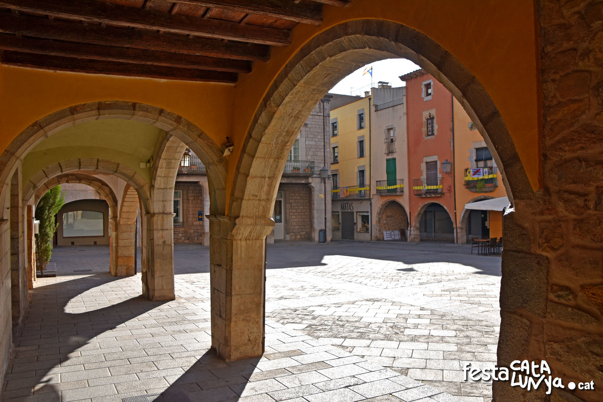 Torroella de Montgrí-L'Estartit - Plaça de la Vila de Torroella de Montgrí