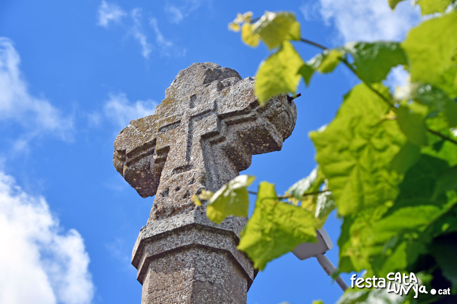 Creu de terme de la Guàrdia Lada a Montoliu de Segarra