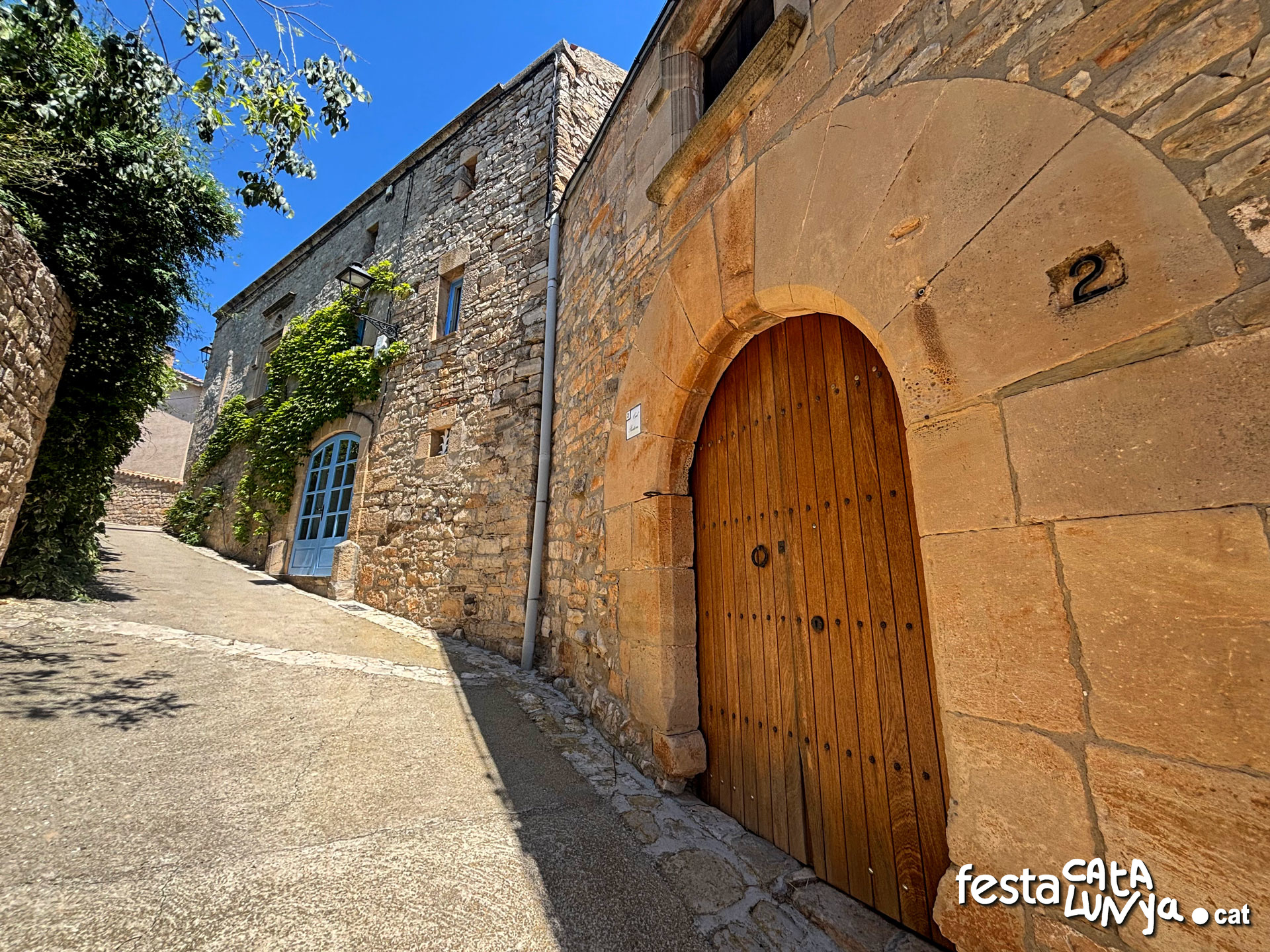 Passejada pel poble de l'Ametlla de Segarra a Montoliu de Segarra