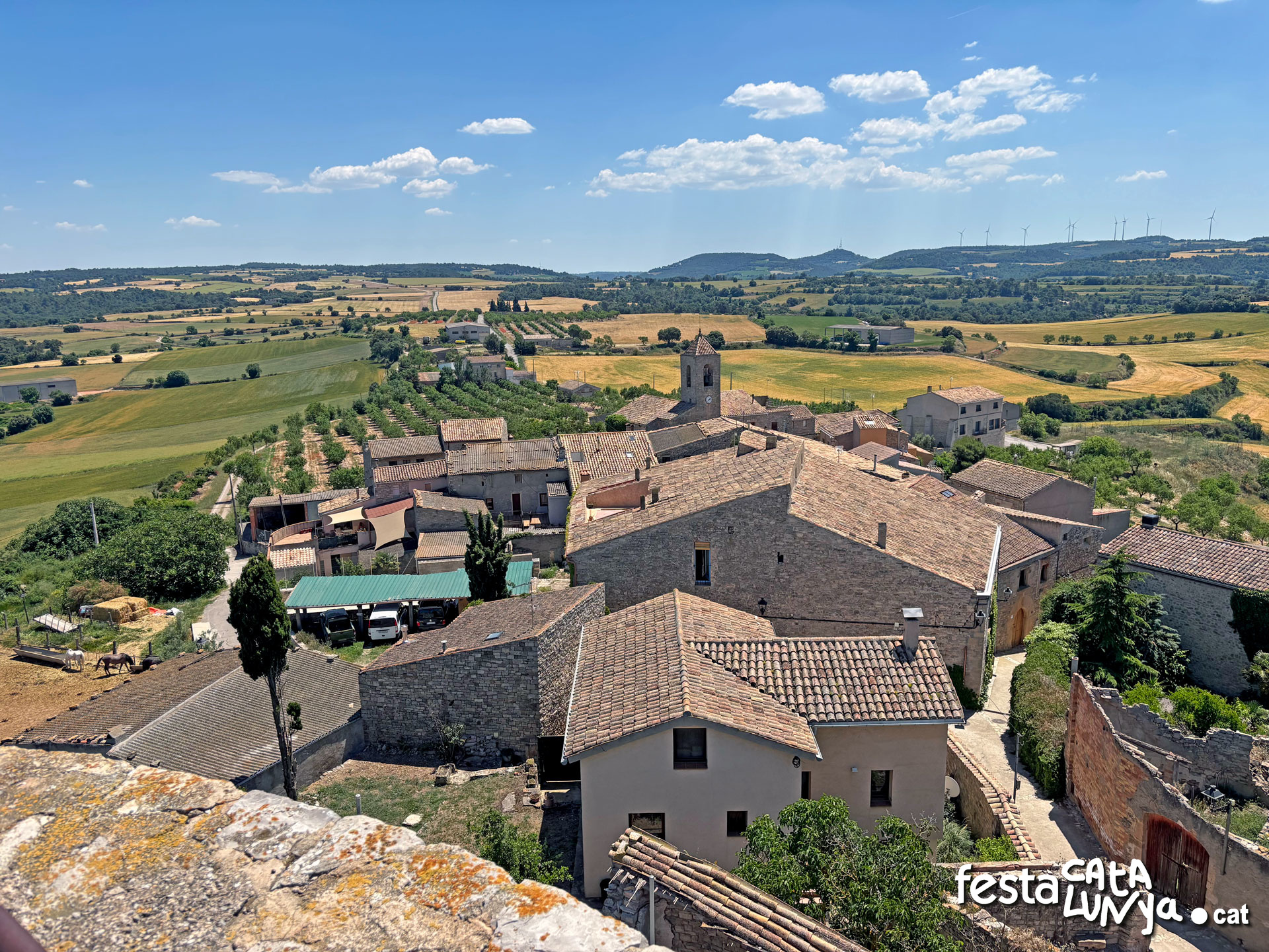 Mirador del castell de l'Ametlla de Segarra a Montoliu de Segarra ***