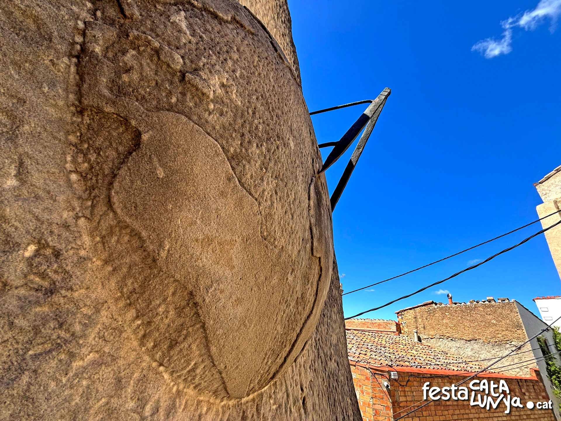 Monument Mig del Món - Juncosa