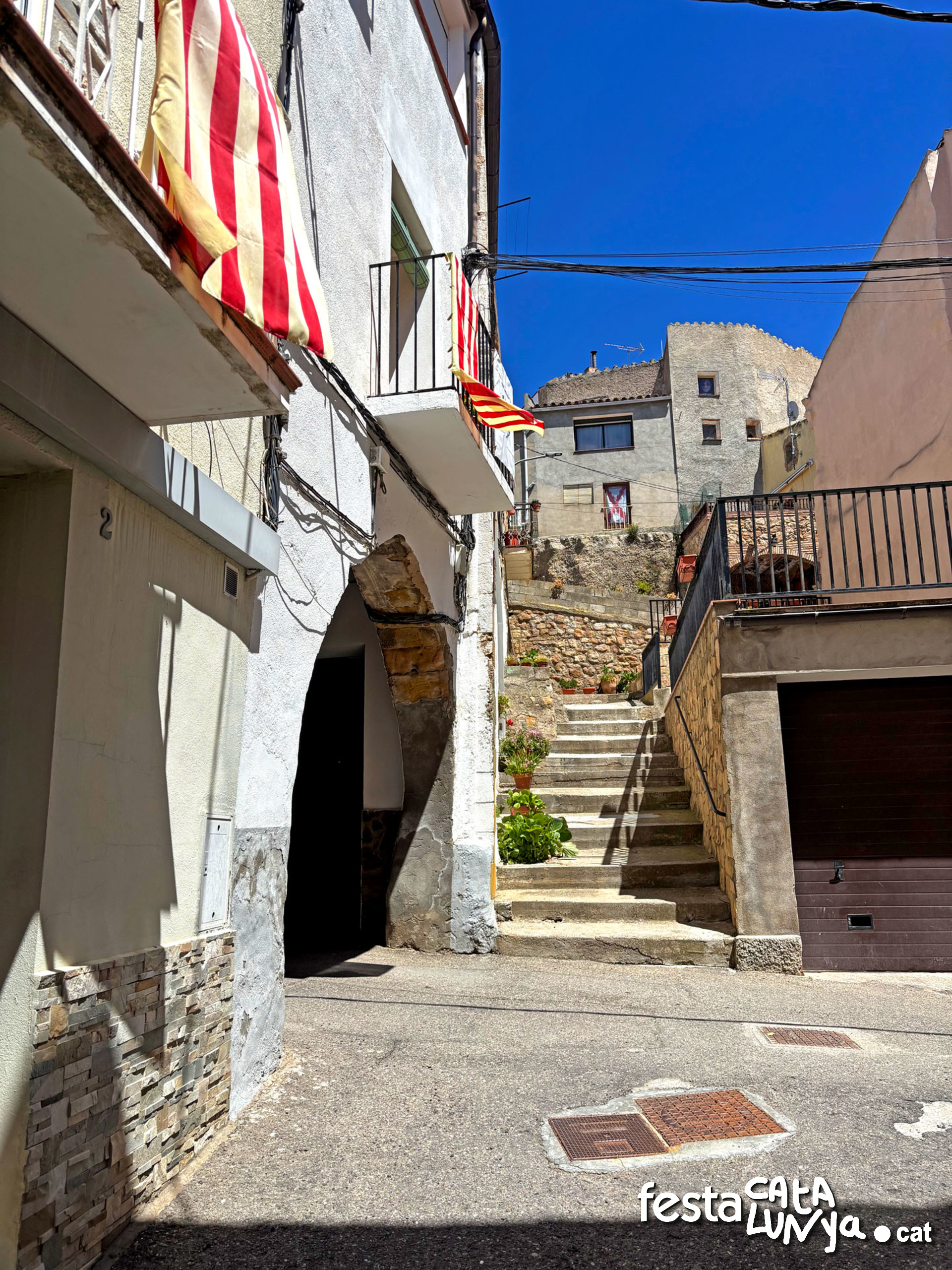Porxo del Mig i Cal Capitano - Juncosa