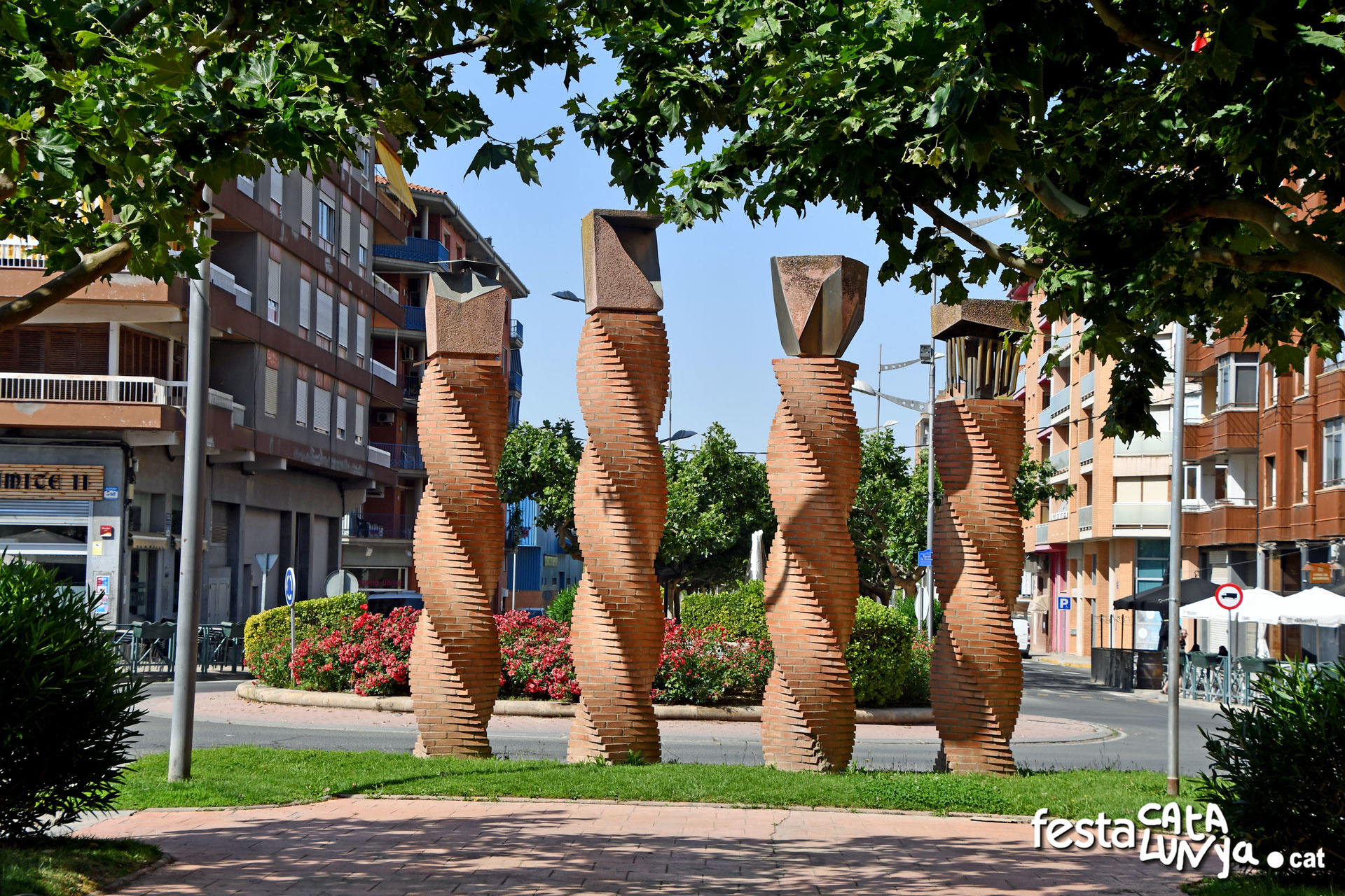 Escultura Nòmines Mudes o Les Quatre Barres d'Almacelles