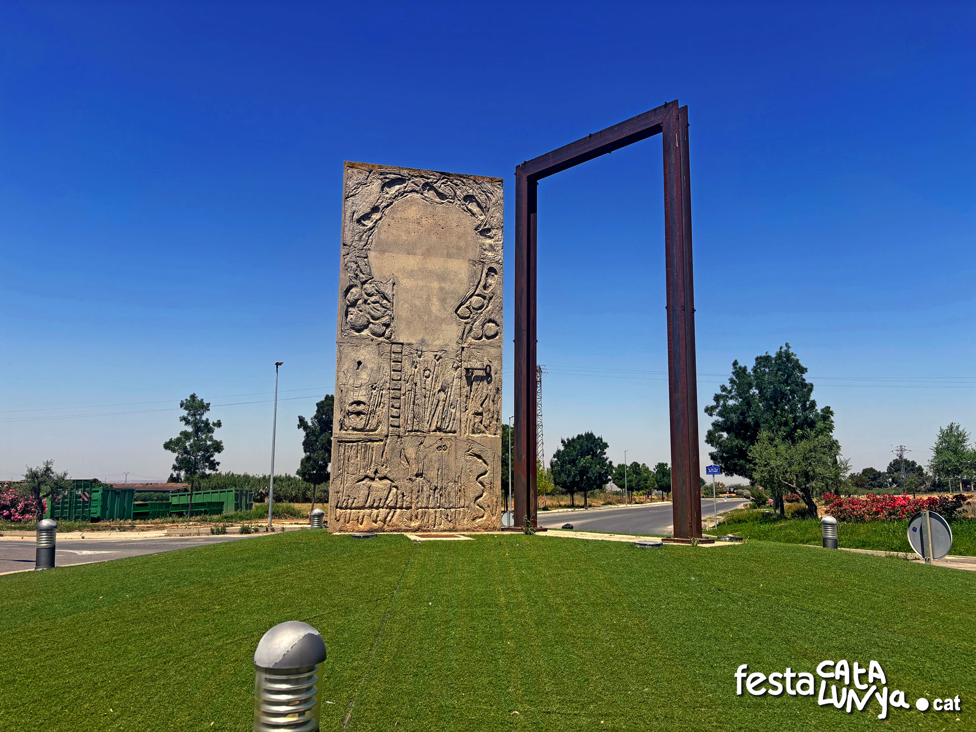 Escultura Porta de Ventafarines a Almacelles ***