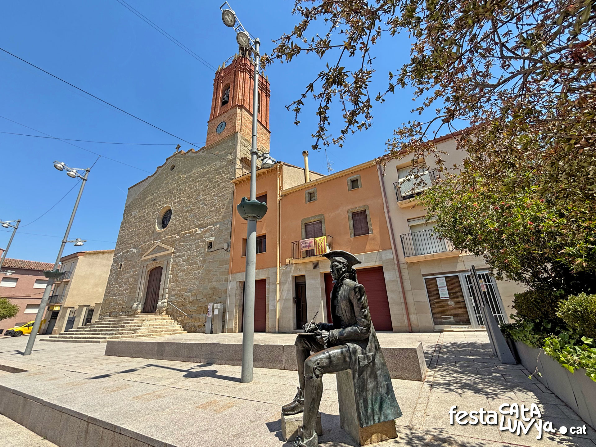 Monument a Josep Mas Dordal a Almacelles ***