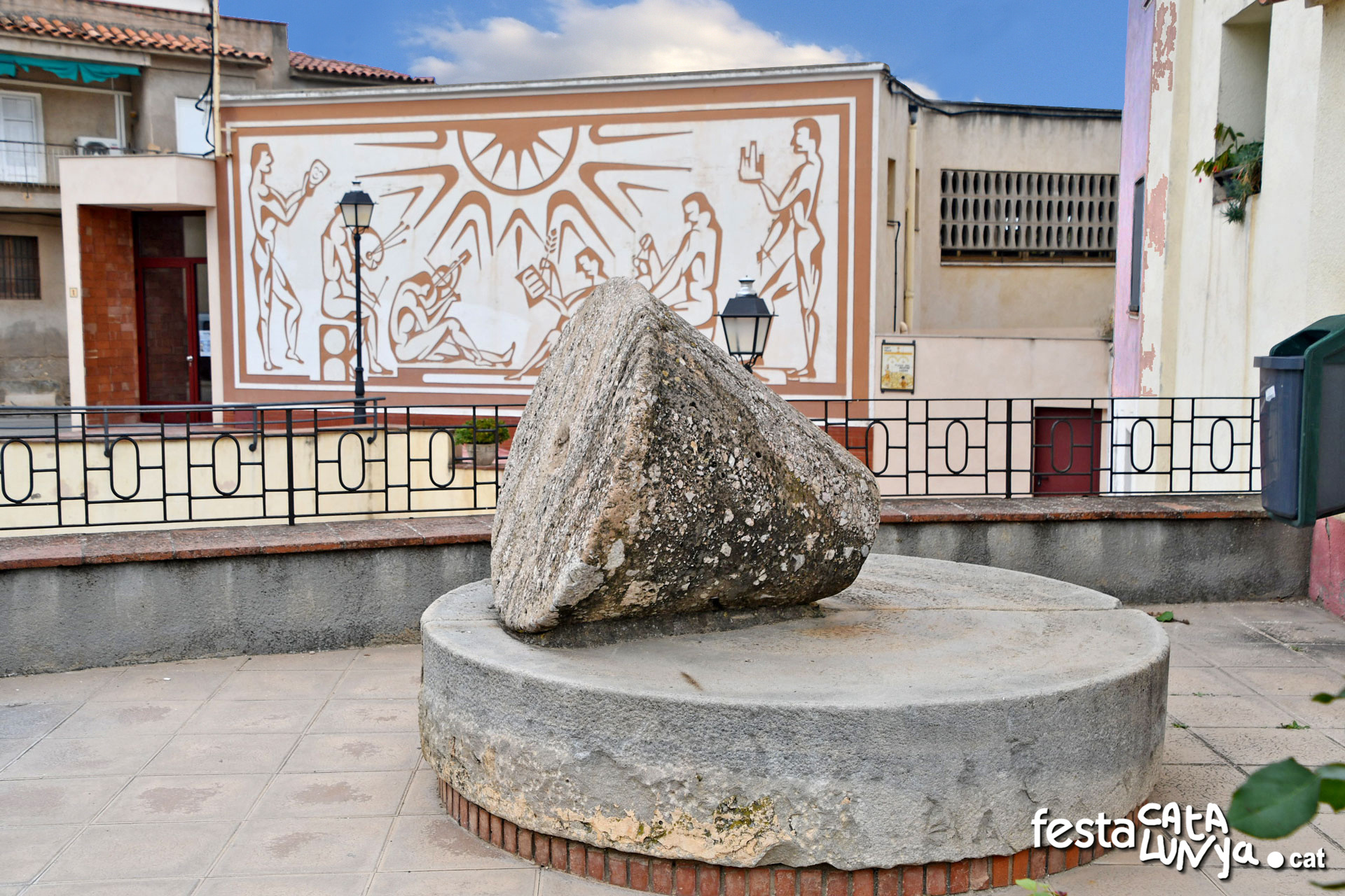 Tivissa - Casa de Cultura a la Plaça del Mestre Cabré
