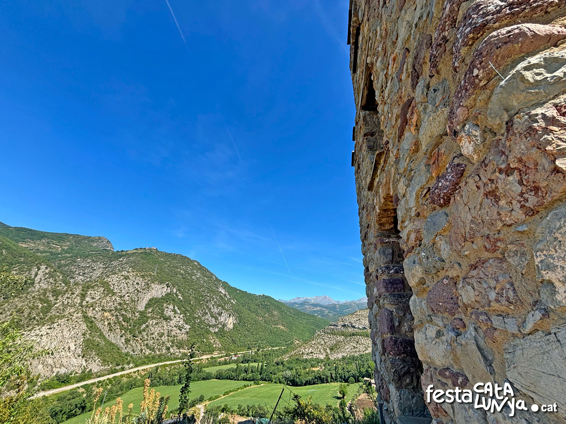 Mirador panoràmic des de l'església de Sant Feliu de Reguard