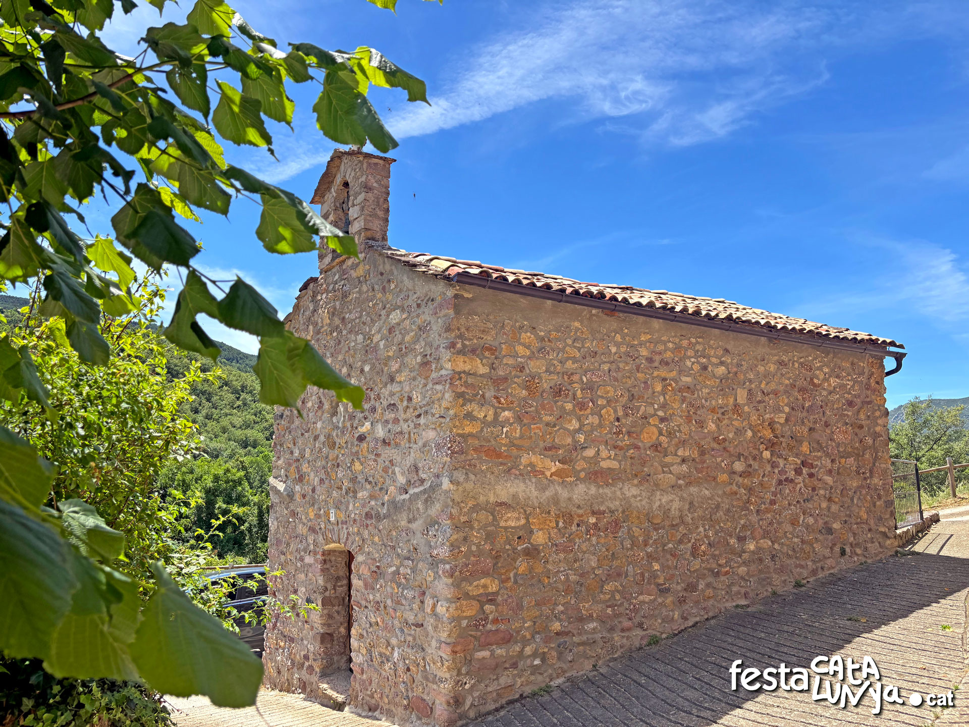 Església de Santa Coloma de Burguet a  Senterada
