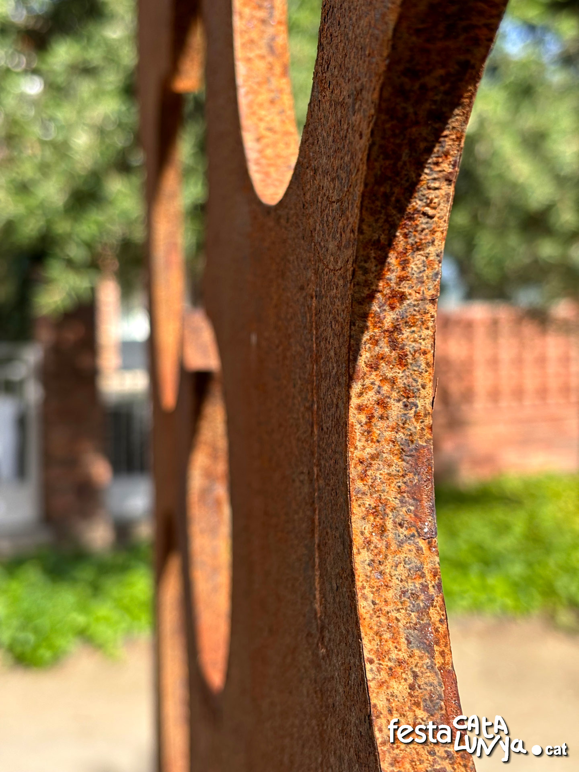 Sant Llorenç d'Hortons - Escultura Evocació, homenatge a l'artista Salvador Alibau
