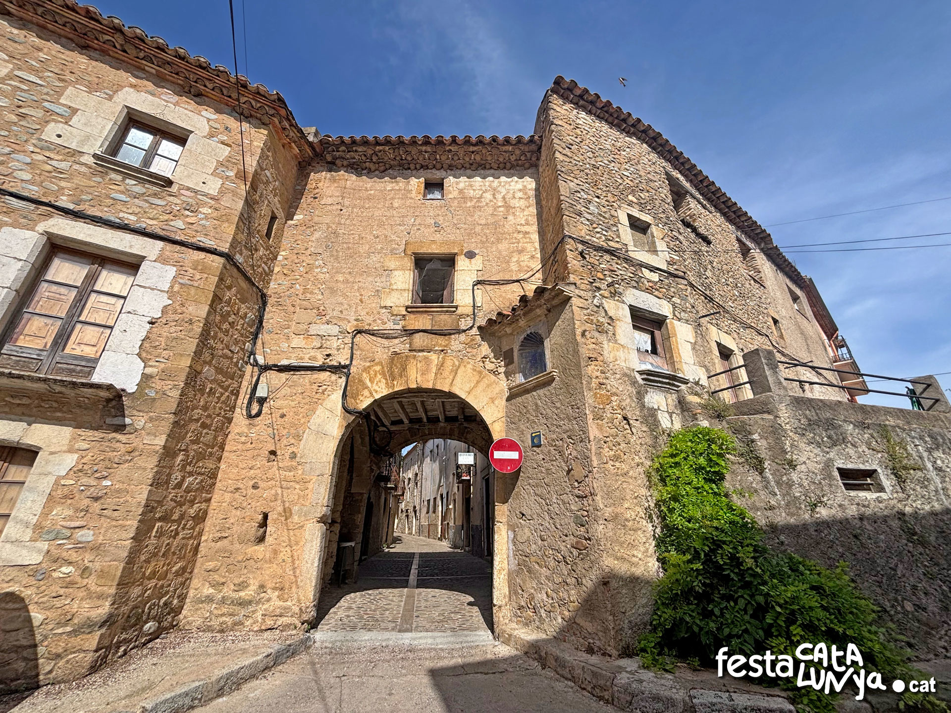 Arc del Portal de Cervià de Ter