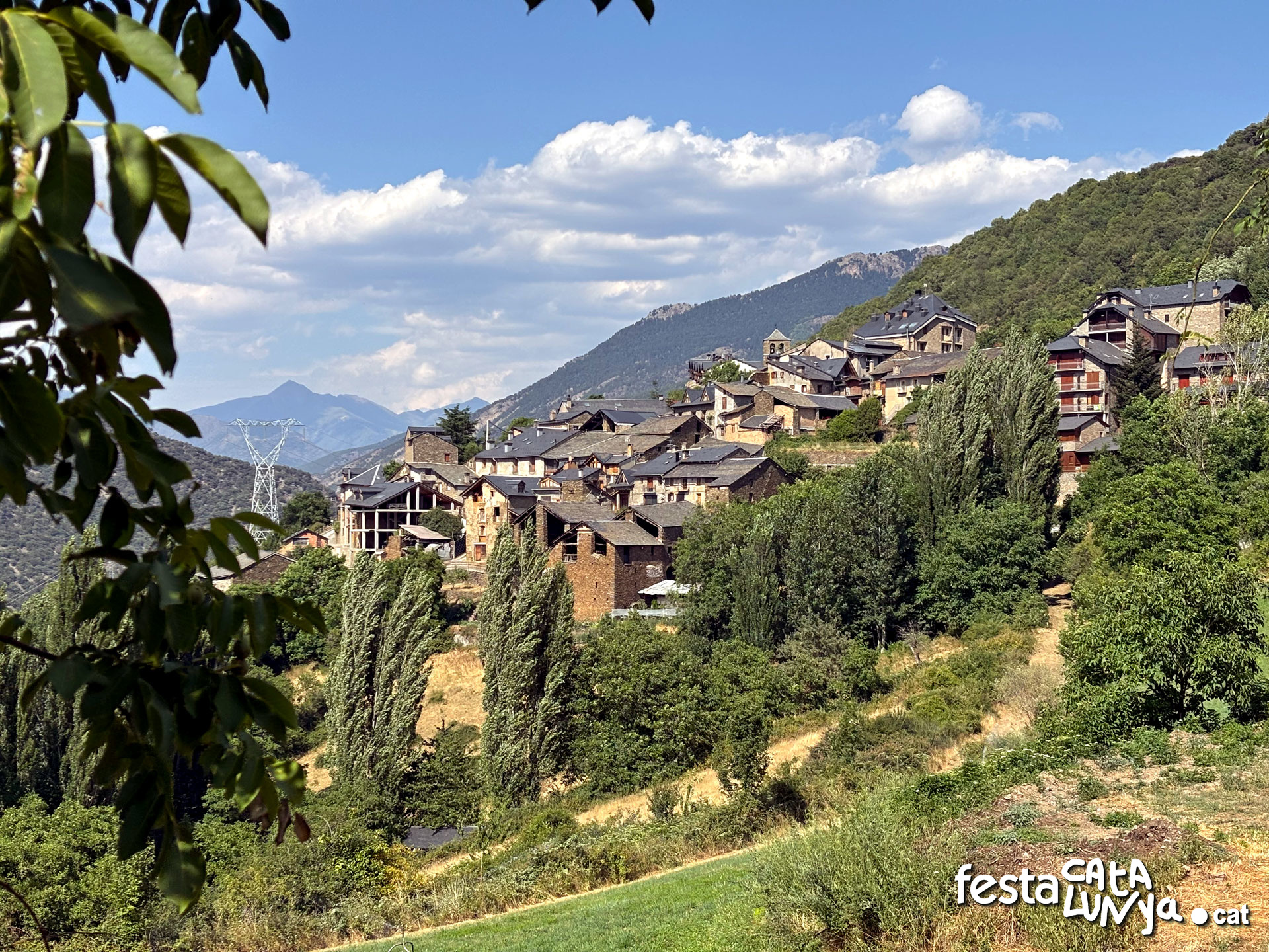 Rialp - Vista panoràmica del poble de Roní