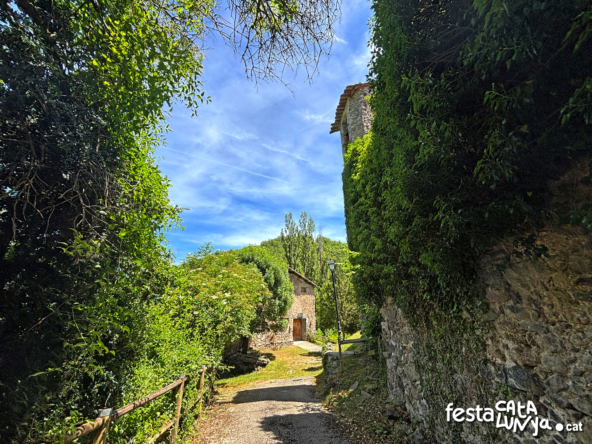 Cadolla i església de la Presentació de Cadolla - Senterada