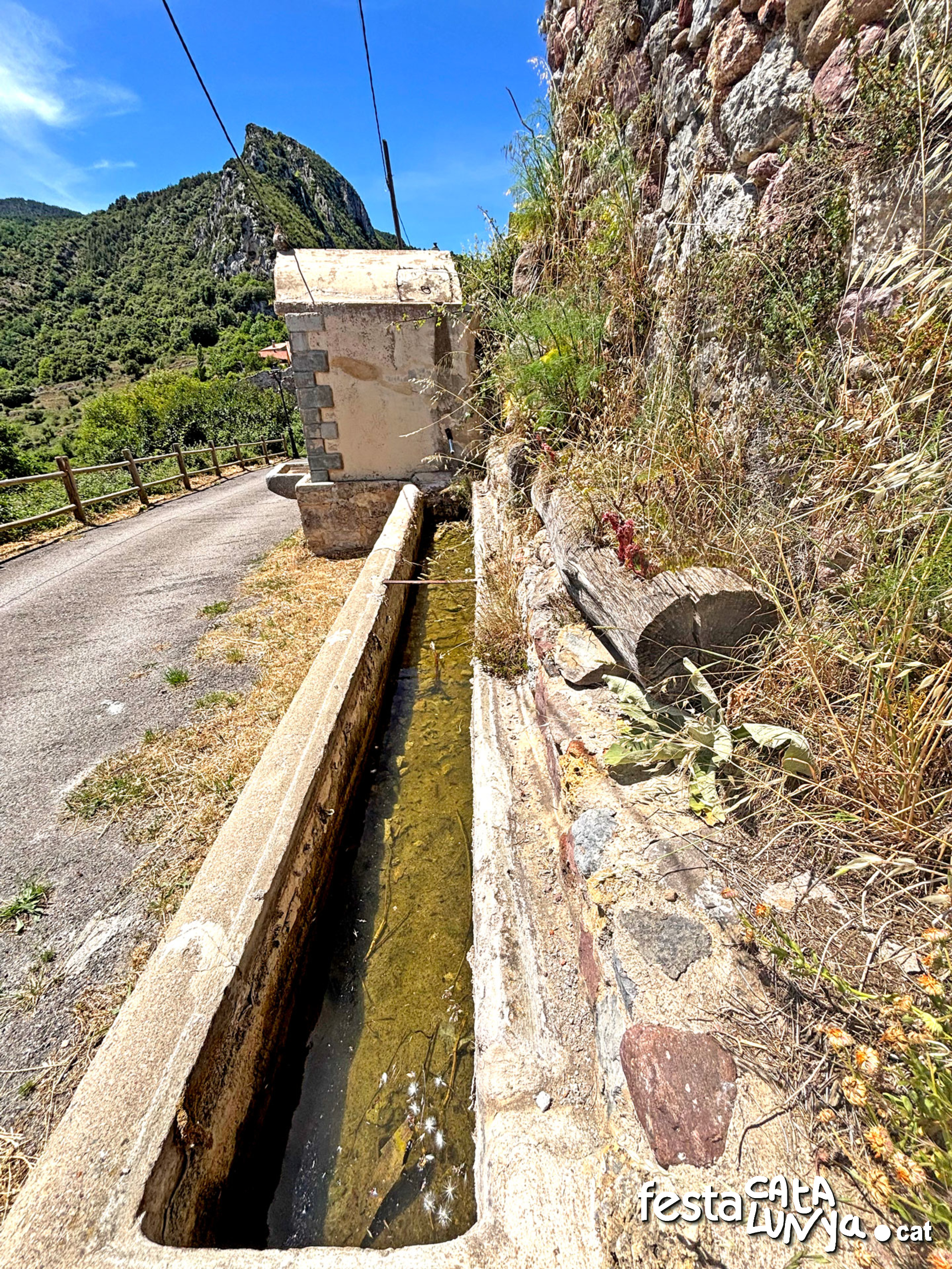 Font, Cóm i Safareig de Cérvoles - Senterada