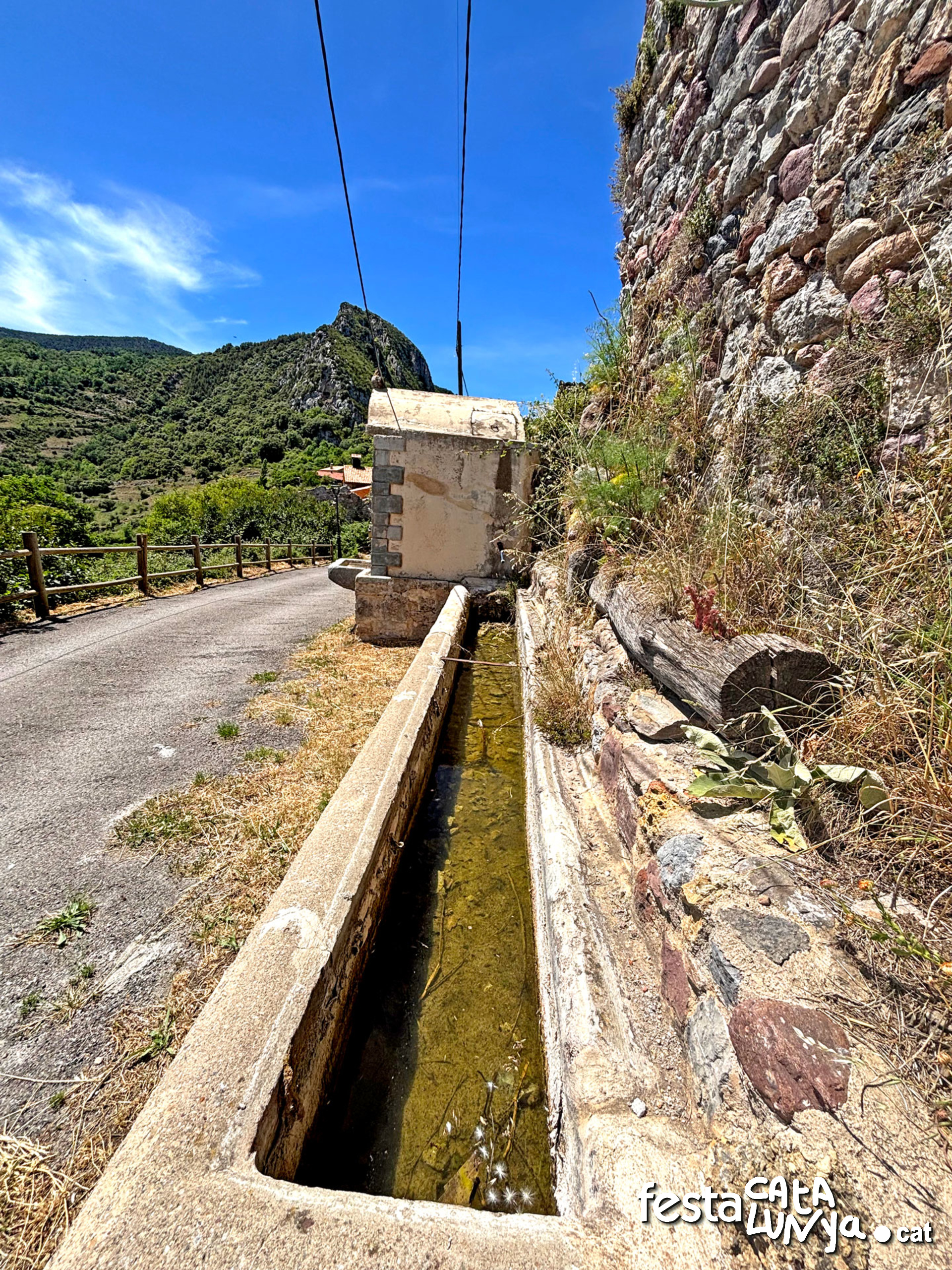 Font, Cóm i Safareig de Cérvoles - Senterada