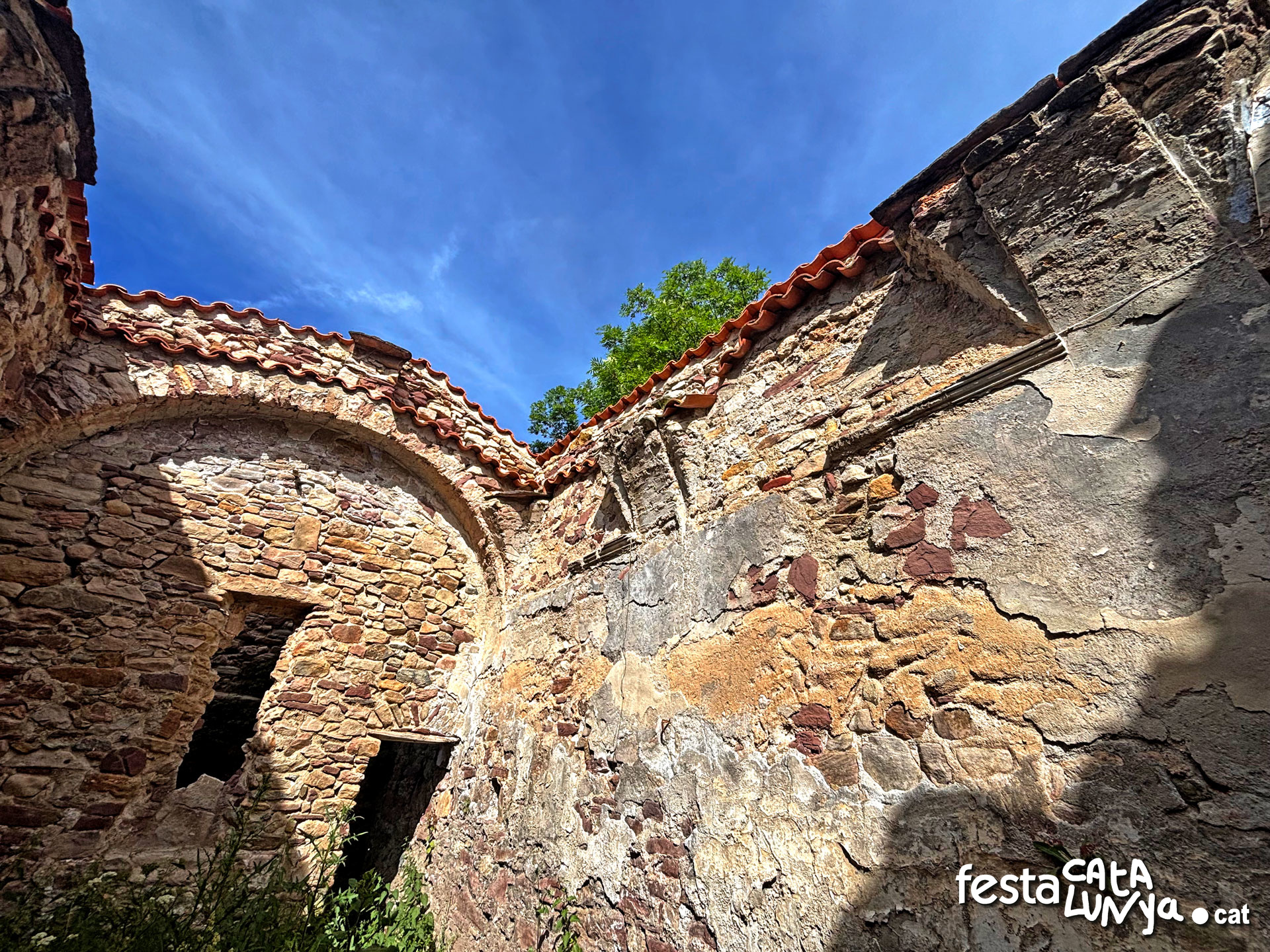 Església de la Nativitat de la Mare de Déu de Larén - Senterada