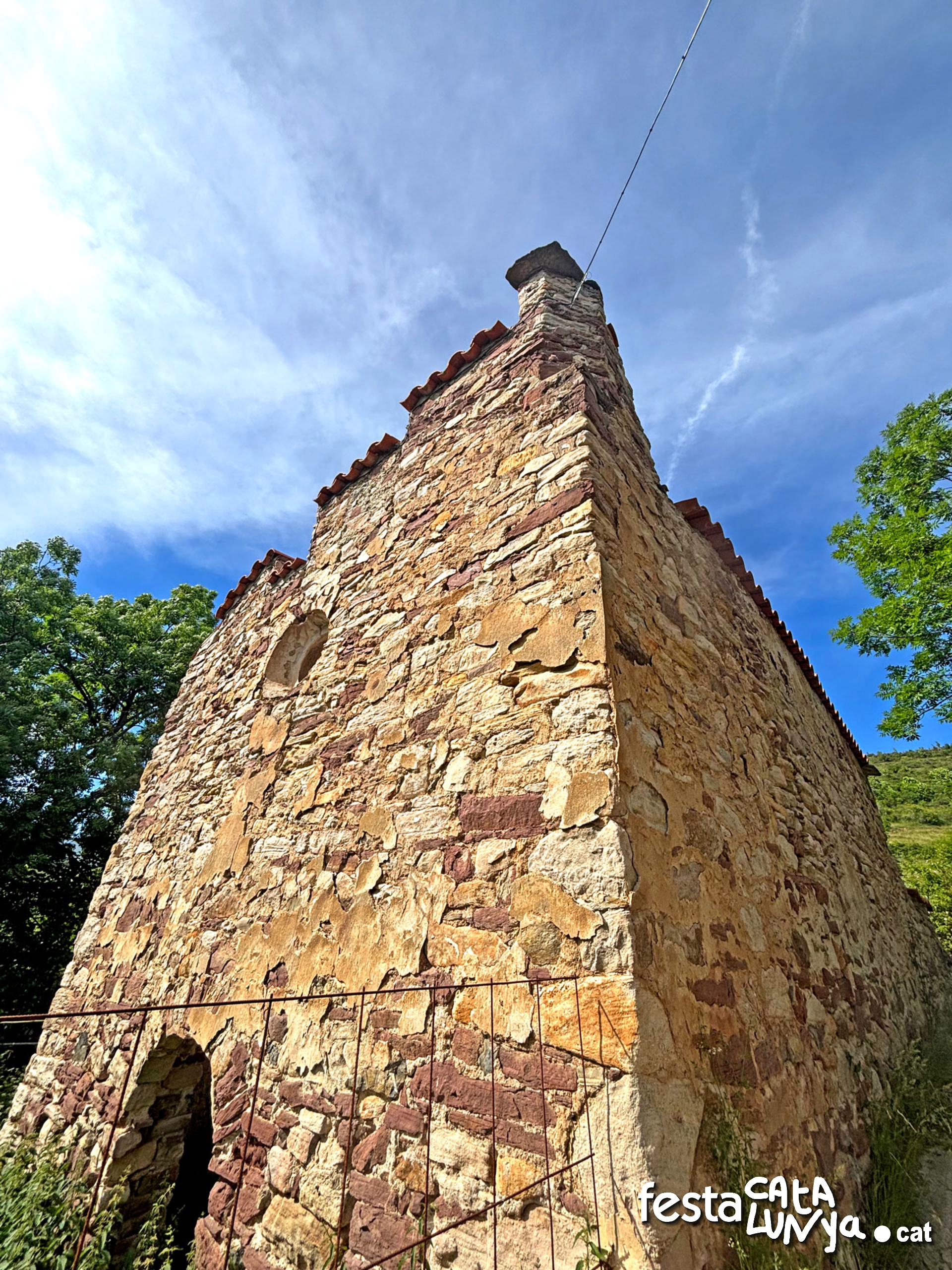 Església de la Nativitat de la Mare de Déu de Larén - Senterada