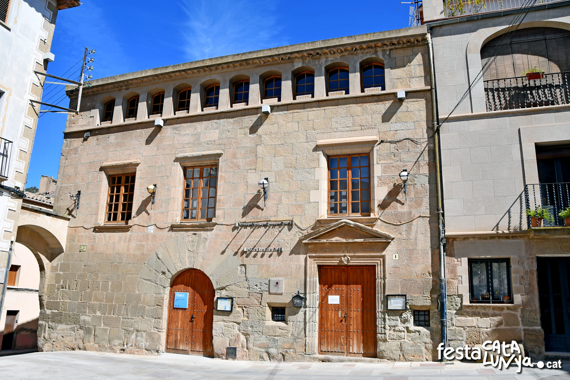 Ajuntament i Antic Hospital dels Pobres de Torà