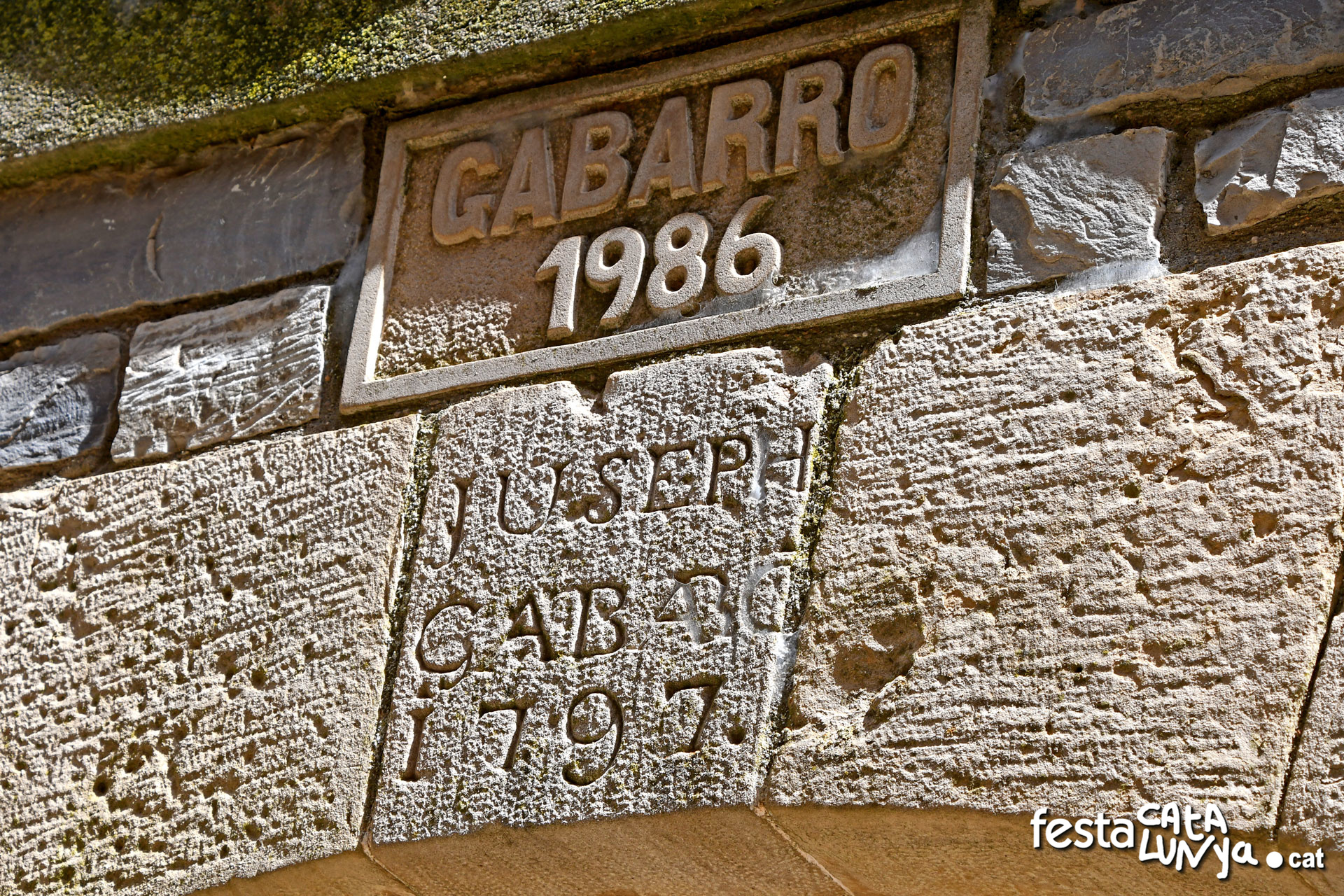 Passejada pel poble de la Guàrdia Lada - Montoliu de Segarra