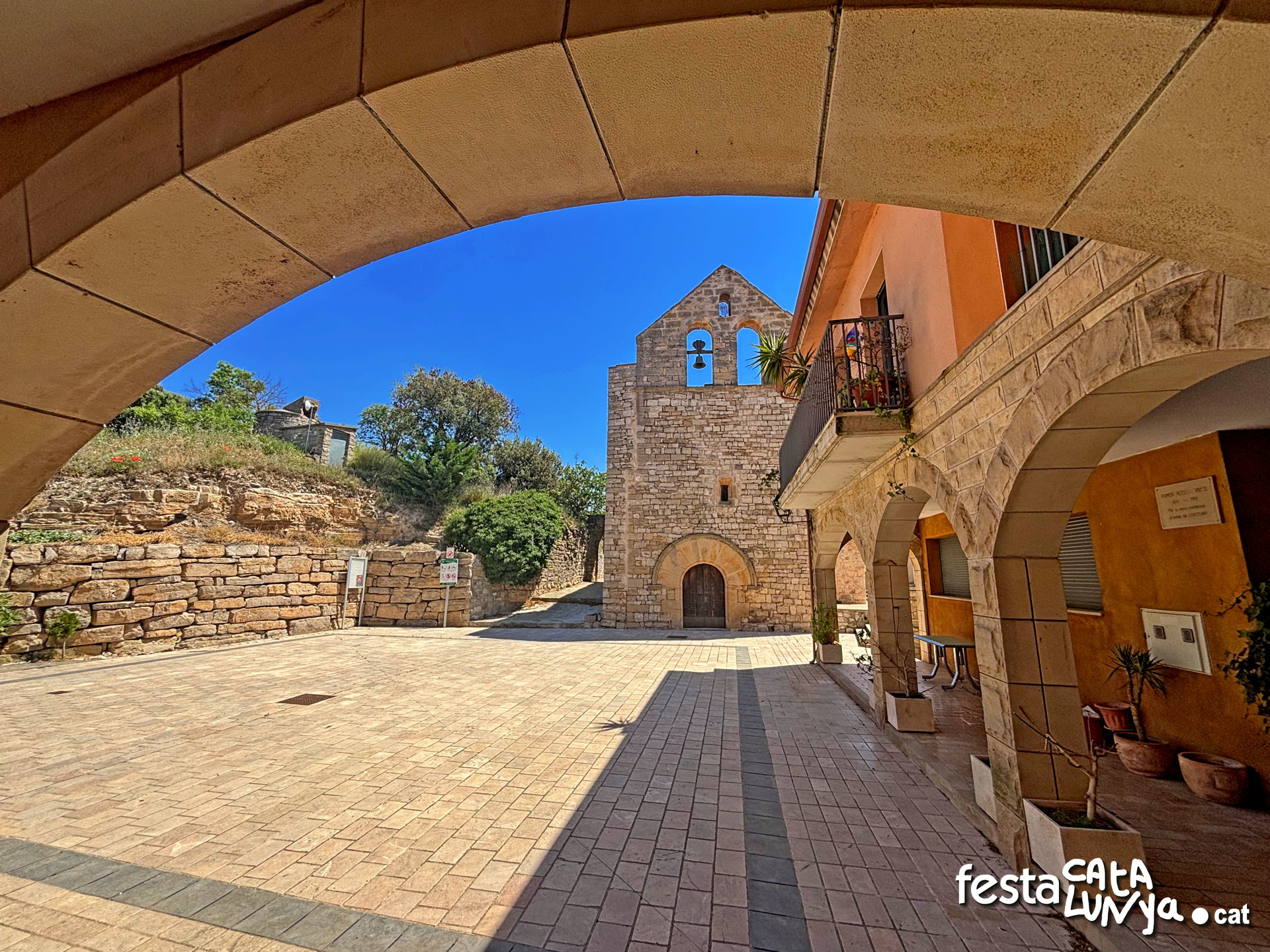 Passejada pel poble de Cabestany - Montoliu de Segarra