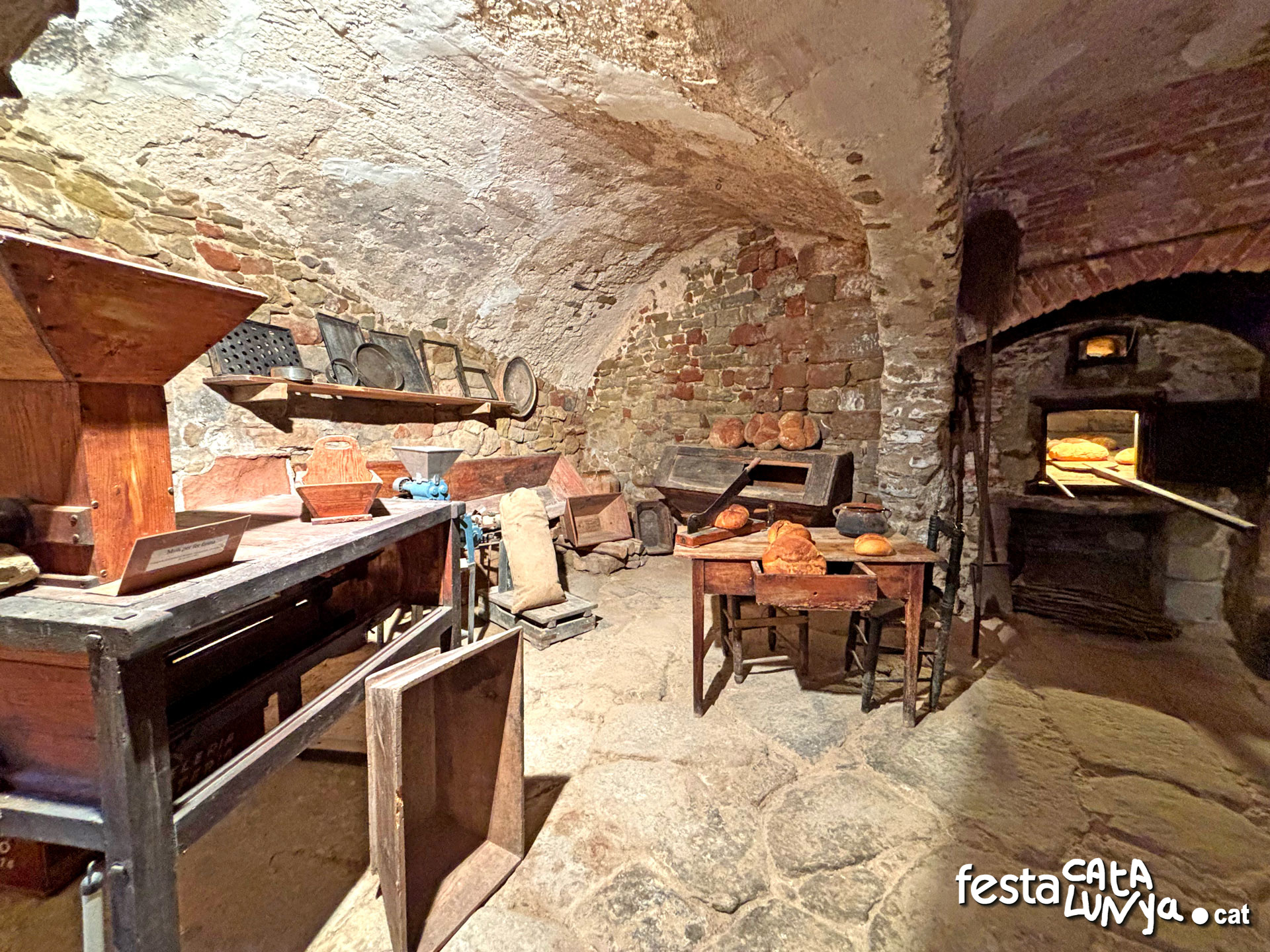 Passejant pel cor històric de Torà: els edificis que expliquen la seva història - Antic Forn