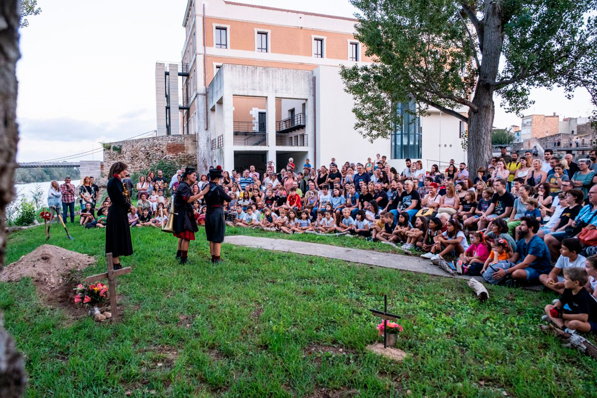 FesticAM, Festival Internacional de Teatre i Circ d'Amposta