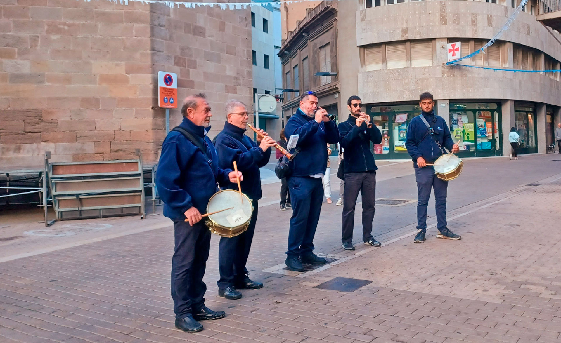 Festes del Barri de la Font Vella, Festes del Pilar - Igualada (Foto: Consols del barri de la Font Vella)