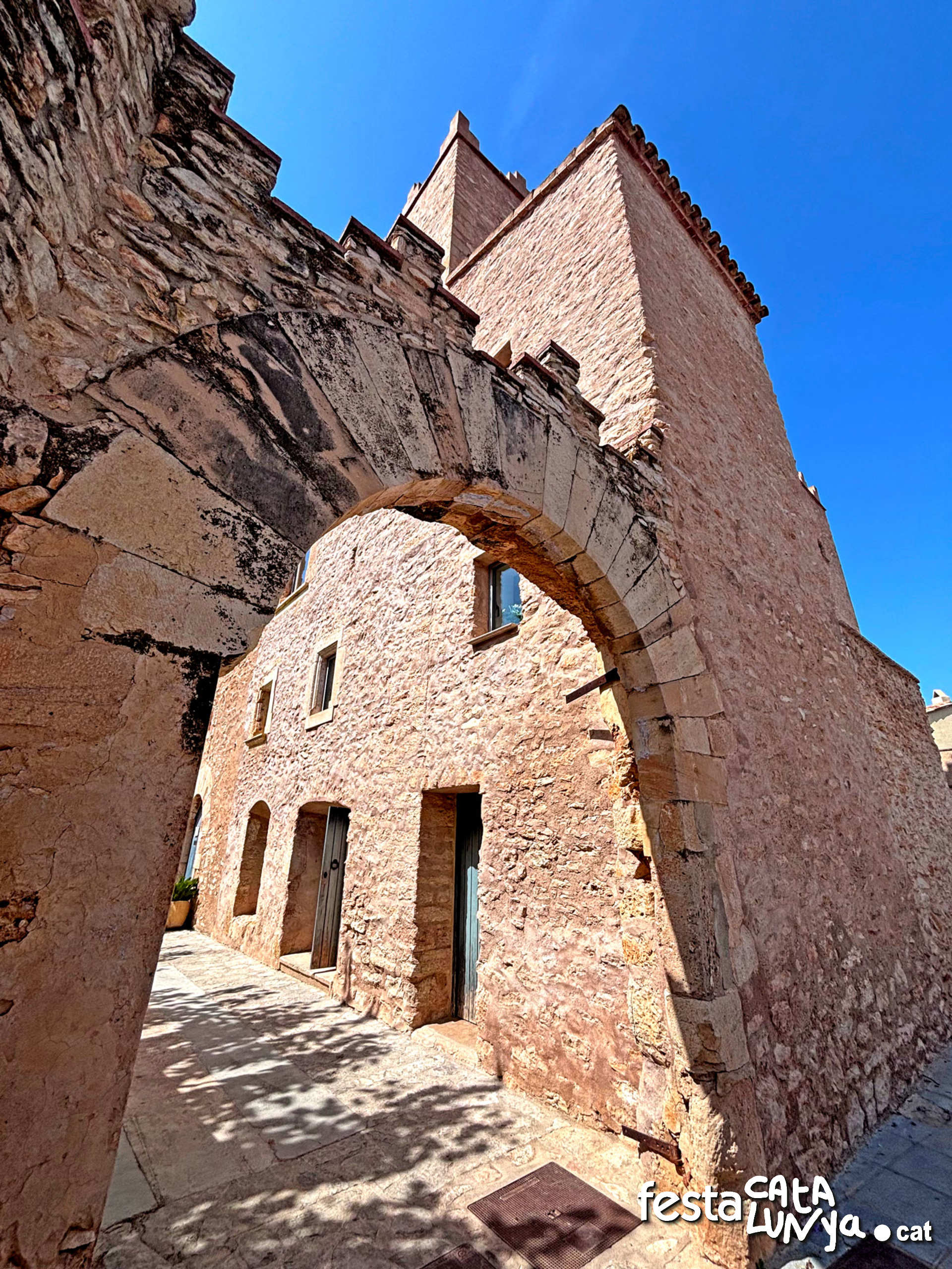 Castell - Rodonyà
