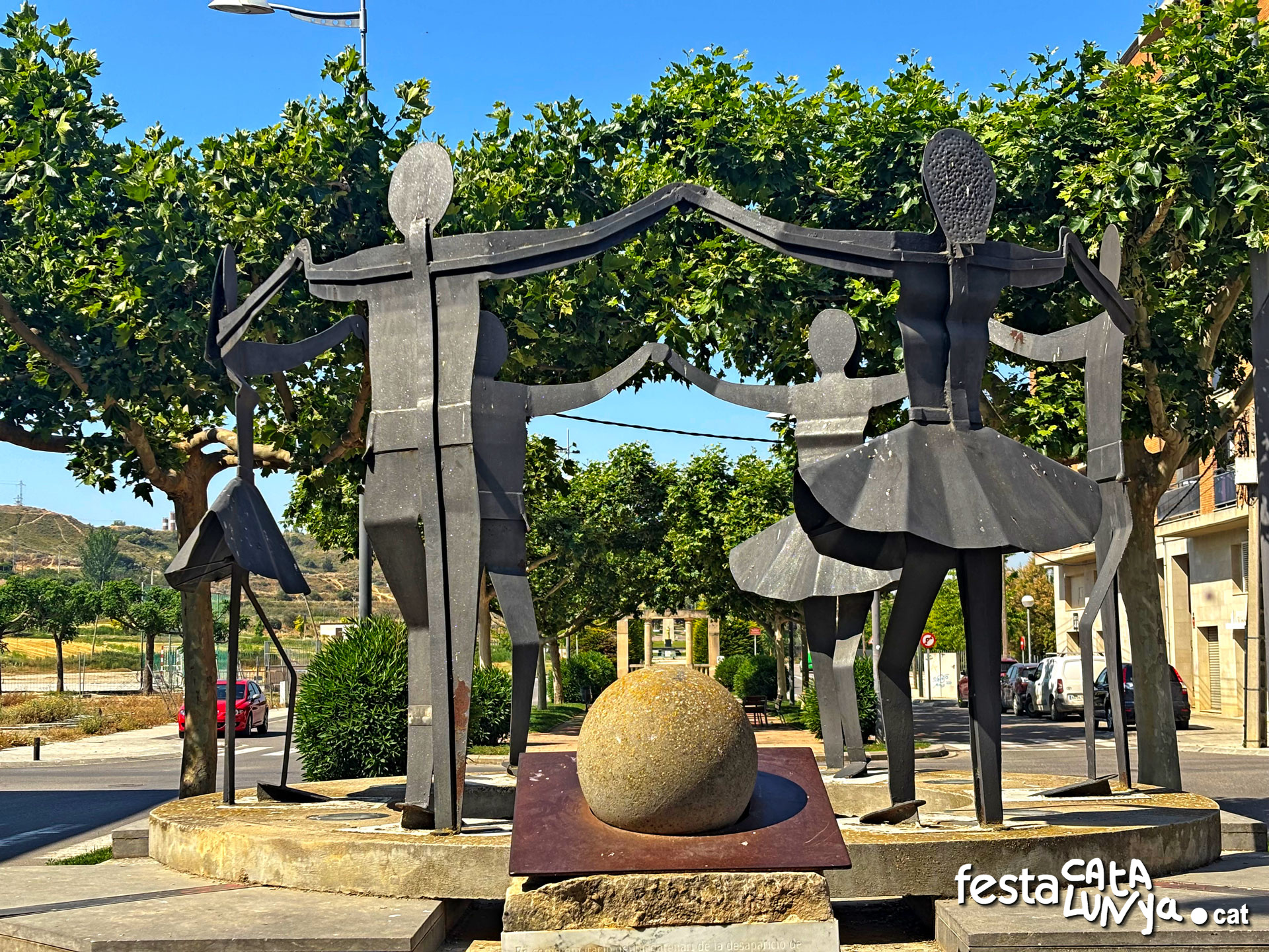 Escultura La Sardana - Almacelles
