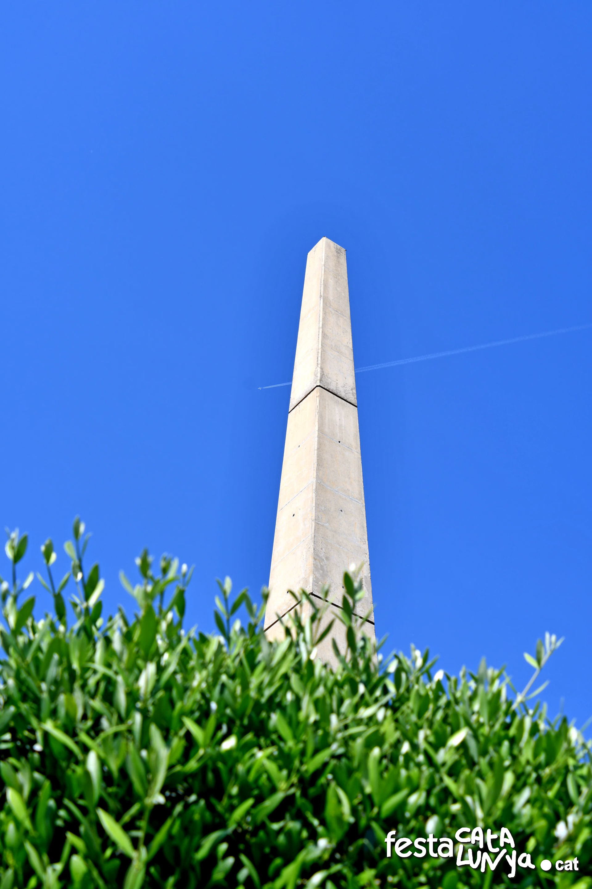 Escultura l'Obelisc - Almacelles