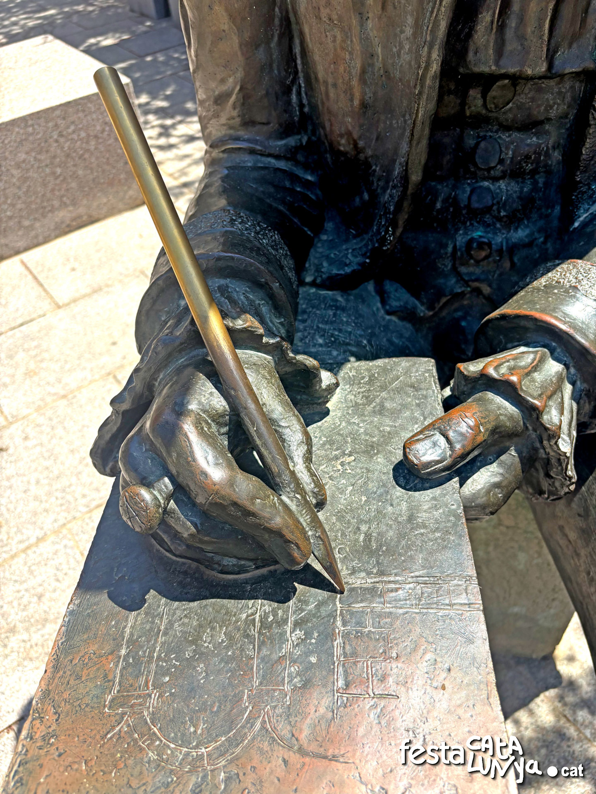 Monument a Josep Mas Dordal - Almacelles