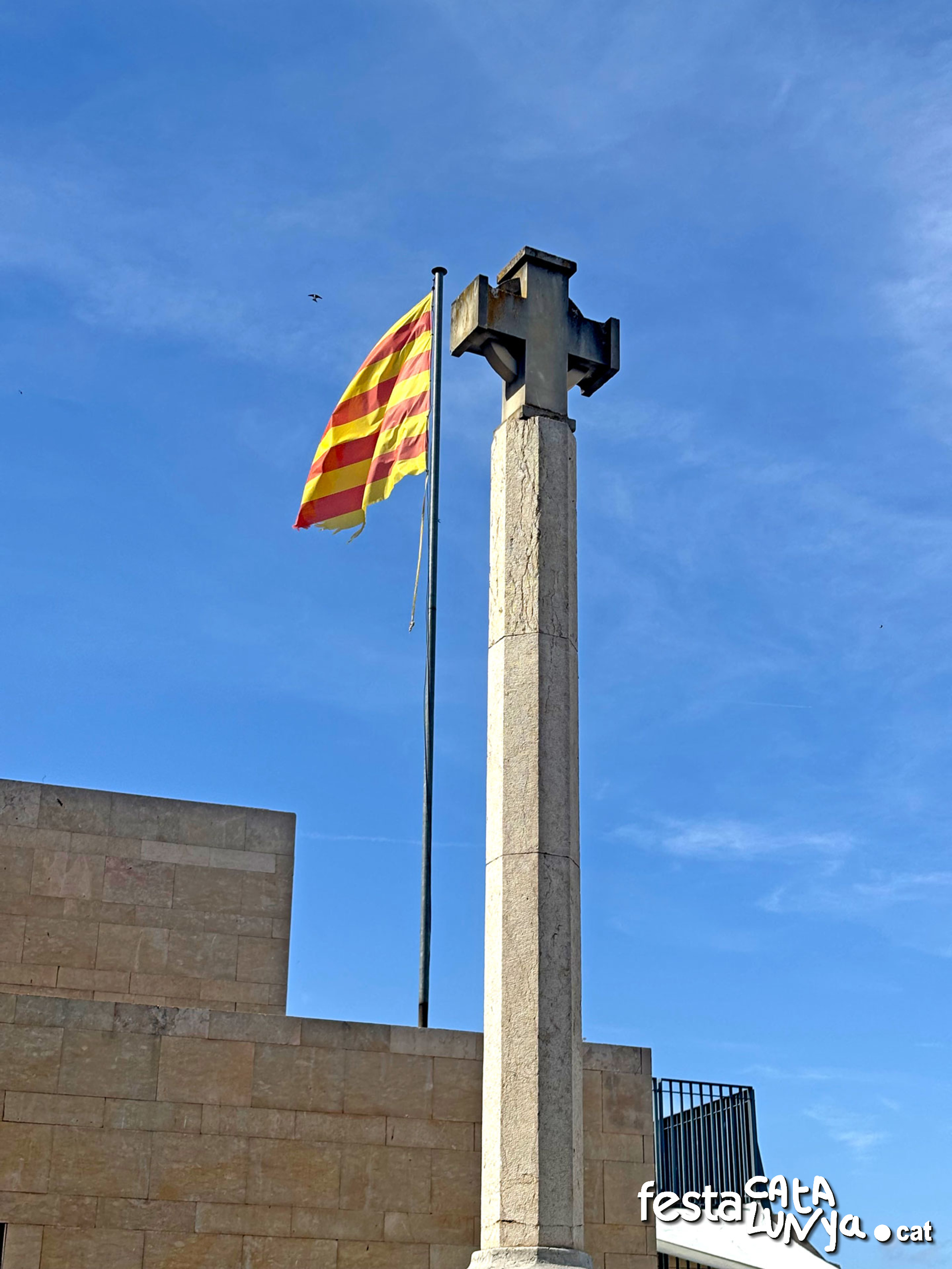 Plaça del Portal d'Avall i Casal Cultural - Tivissa